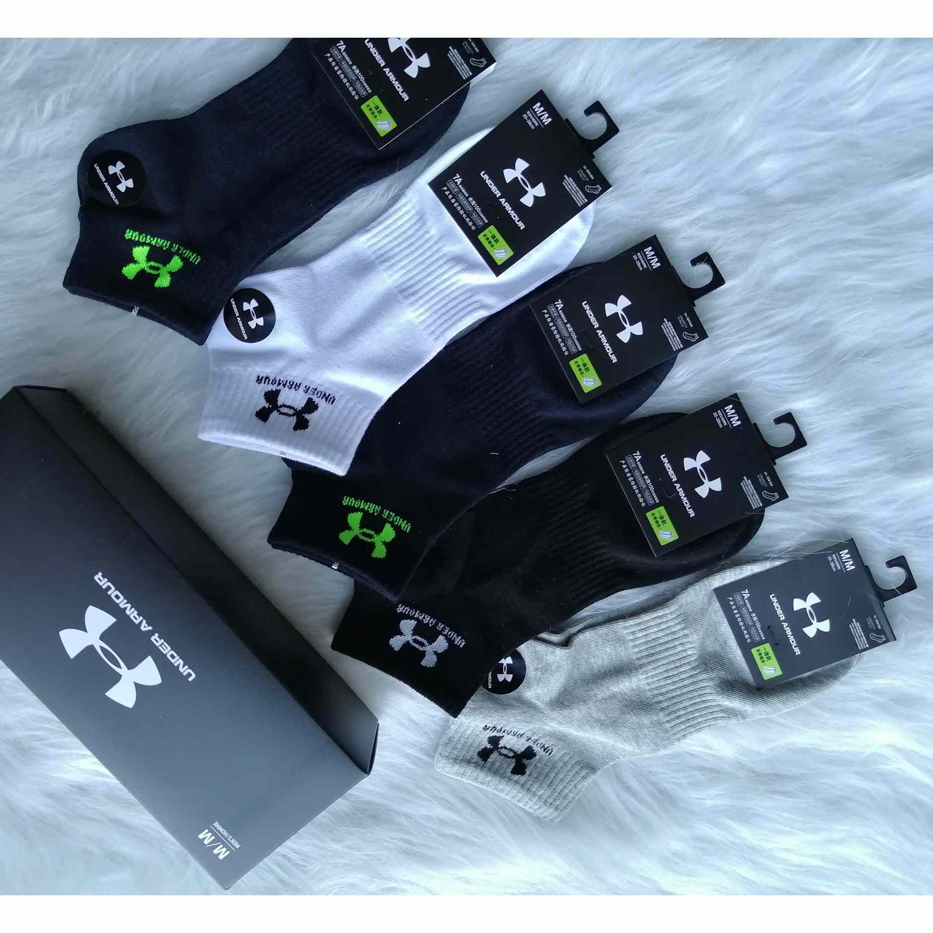 Under Armour Socks/Box - DopestKickz