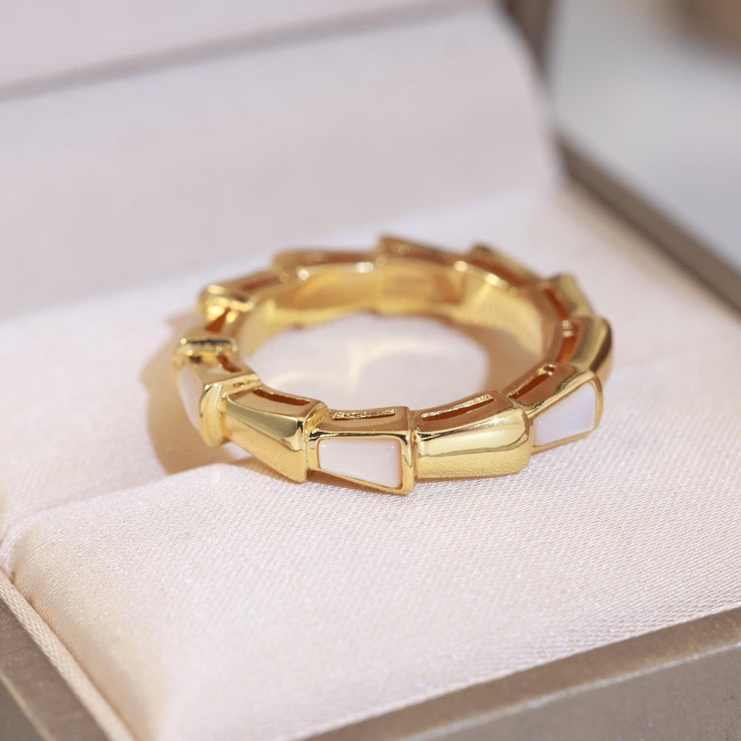 Bvlgari Ring - DopestKickz