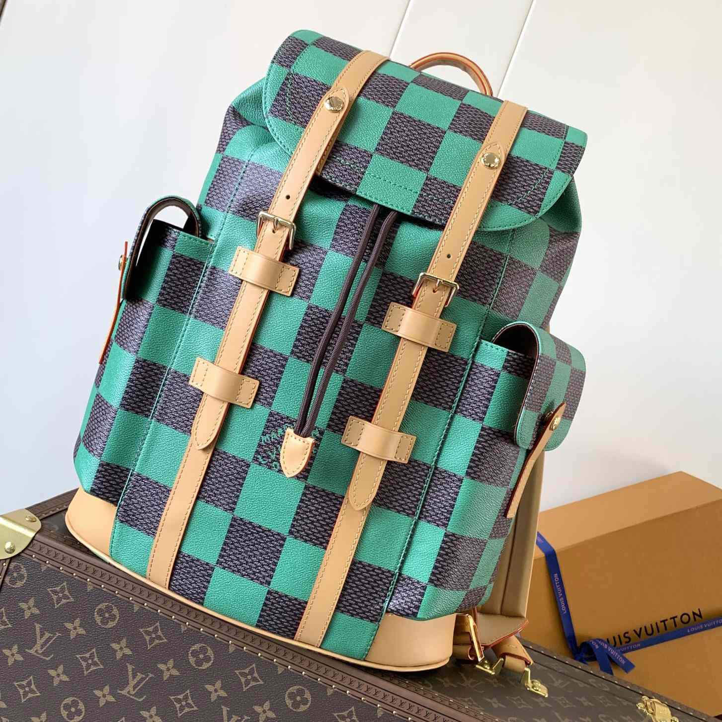 Louis Vuitton Christopher MM  N40564 - DopestKickz