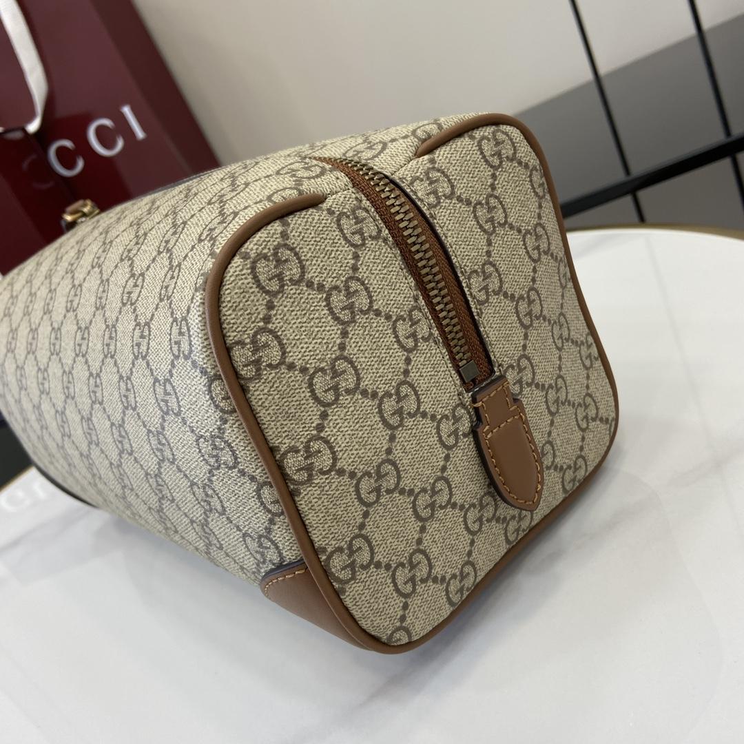 Gucci GG Emblem Medium Toiletry Case - DopestKickz