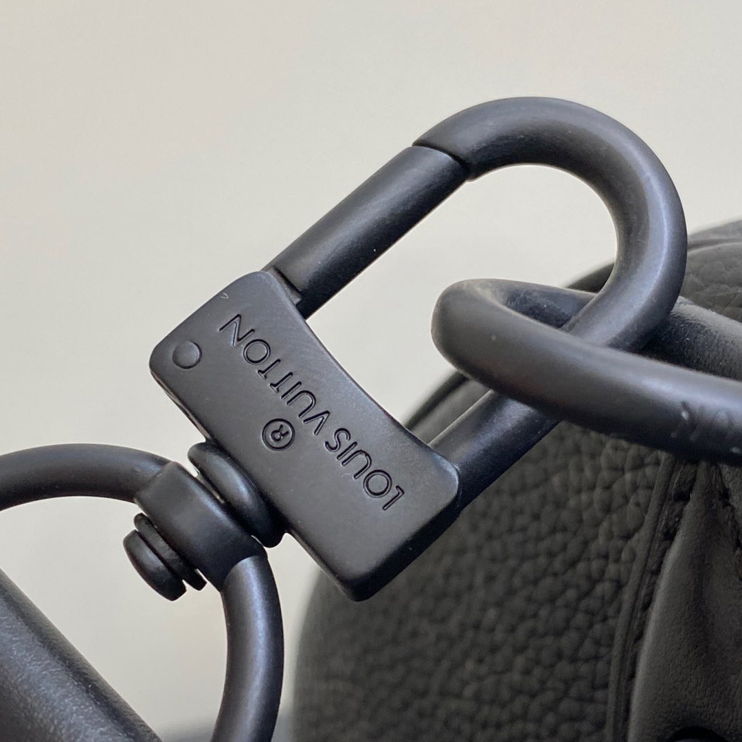 Louis Vuitton Speedy P9 Bandoulière 30   M21108 - DopestKickz