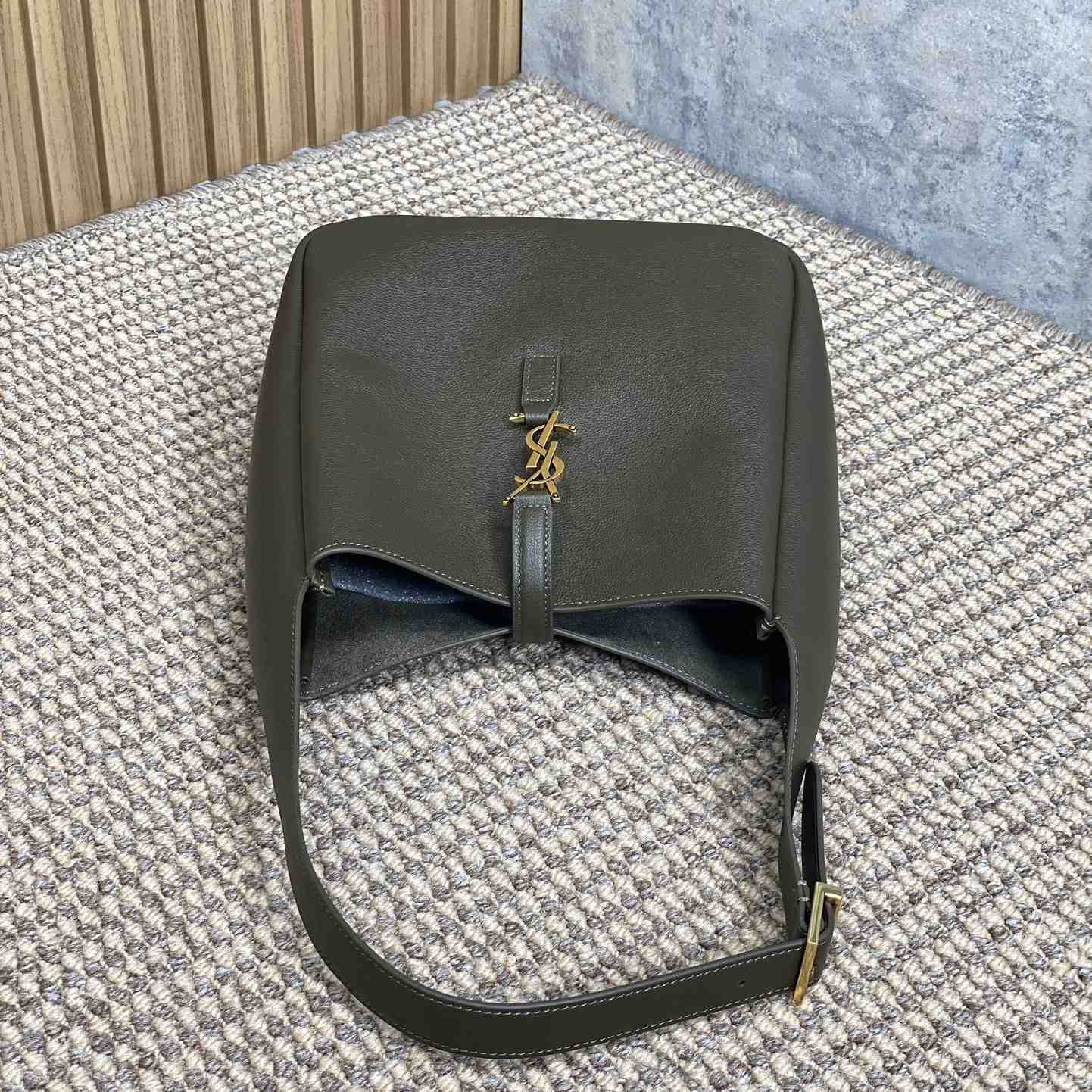 Saint Laurent LE 5 À 7 Supple Small In Grained Leather - DopestKickz