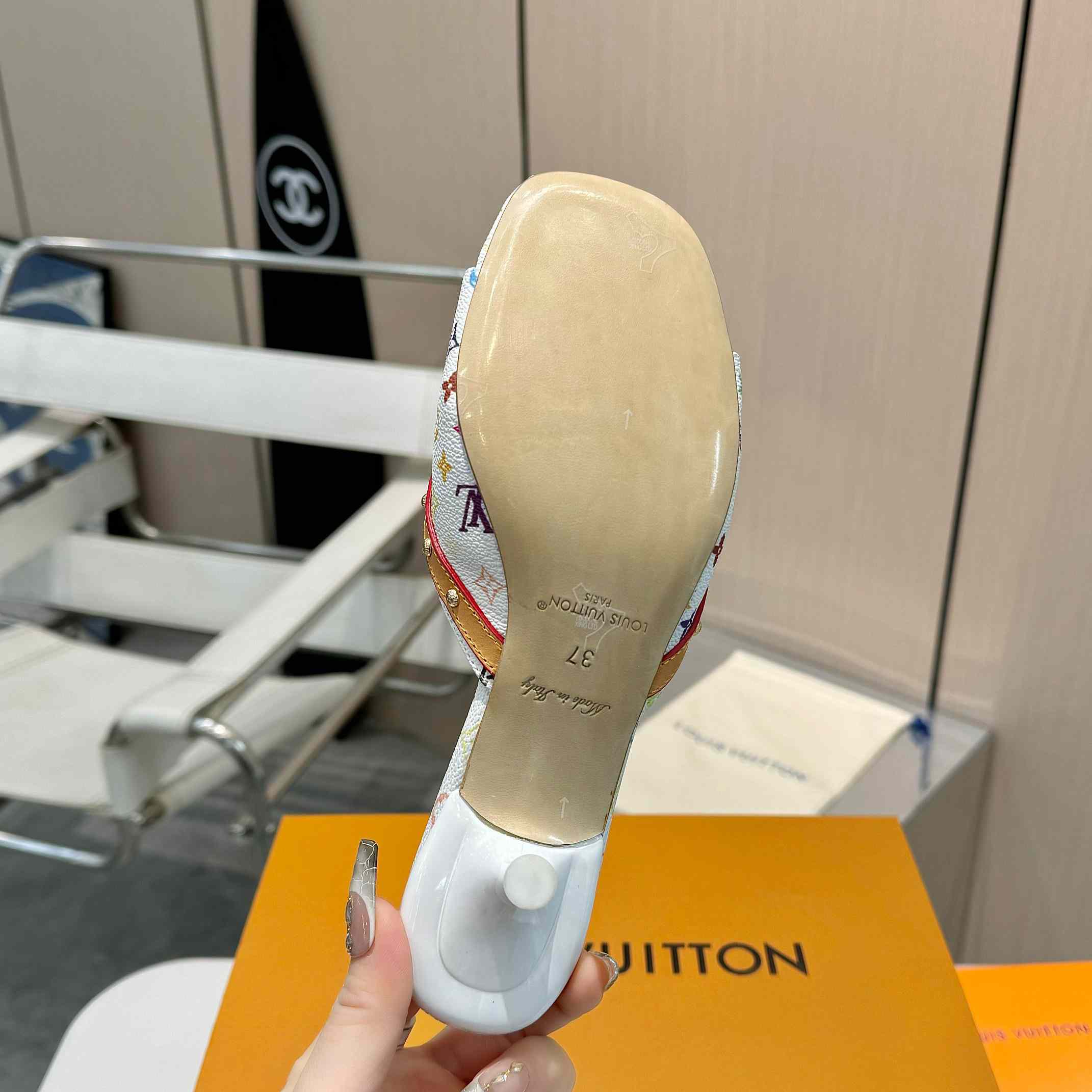 Louis Vuitton LV x TM 6AM Mule   1AGWU4 - DopestKickz