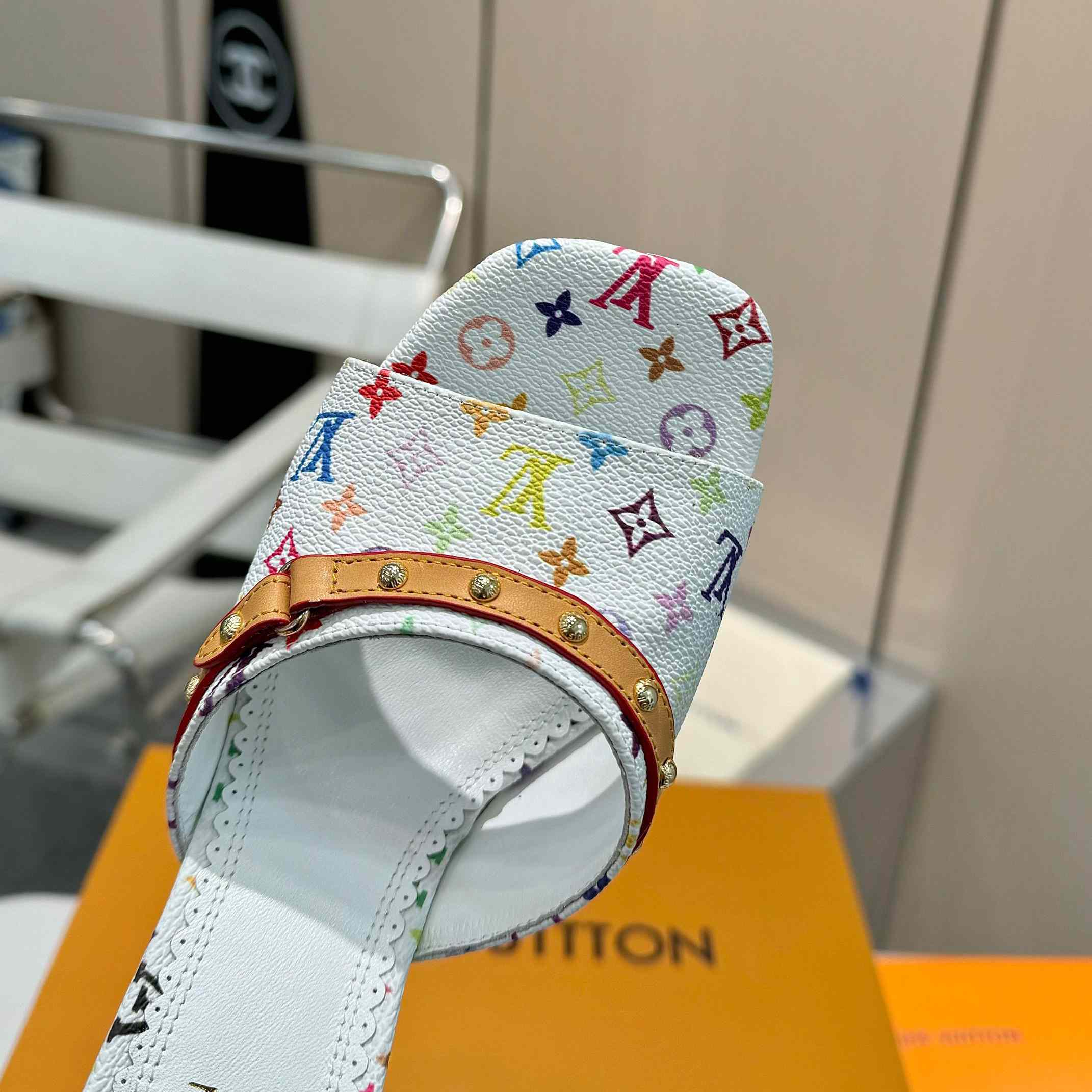 Louis Vuitton LV x TM 6AM Mule   1AGWU4 - DopestKickz