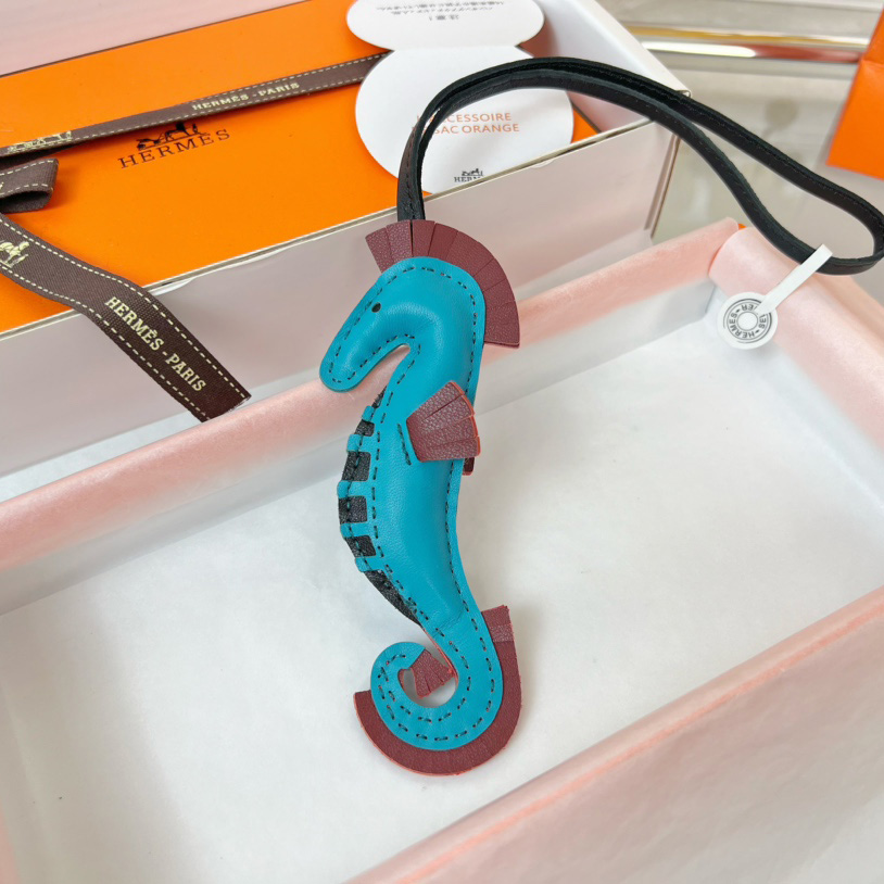 Hermes Seahorse Charm - DopestKickz