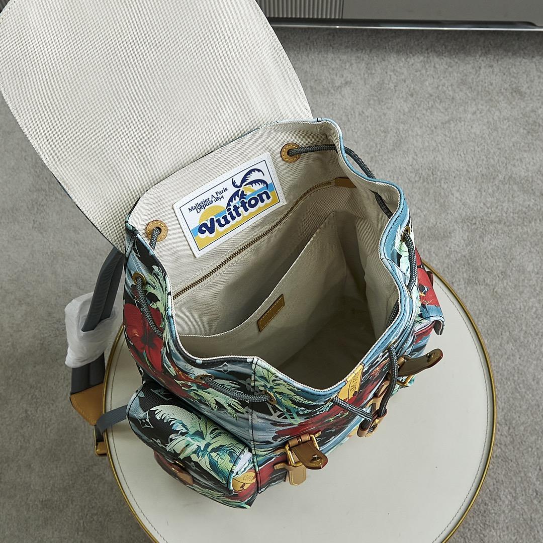 Louis Vuitton Christopher MM  M24996 - DopestKickz