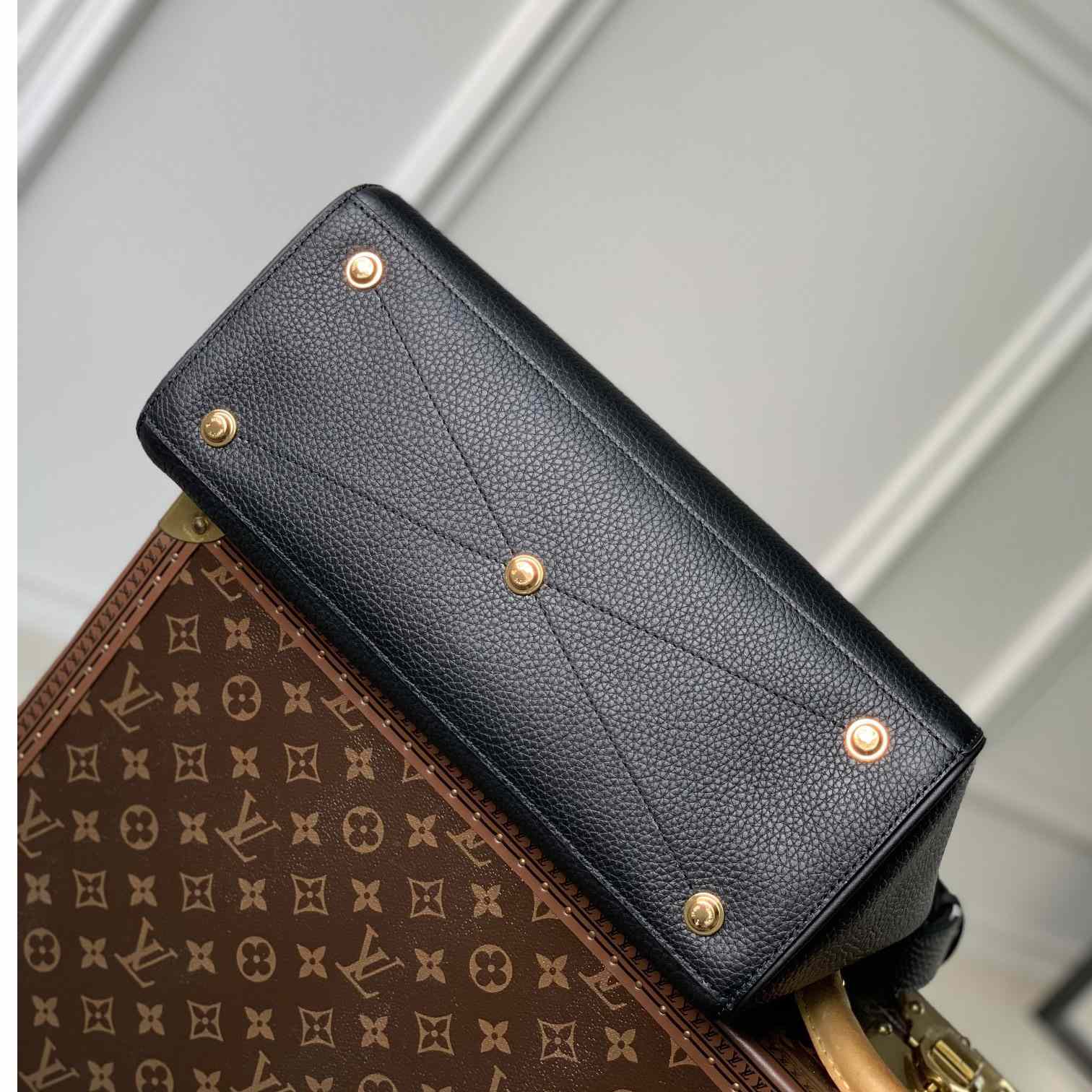 Louis Vuitton Vendôme MM  M22914 - DopestKickz