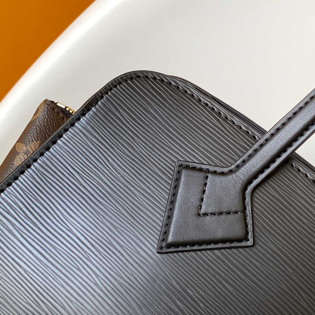 Louis Vuitton Varenne East West   M11791 - DopestKickz