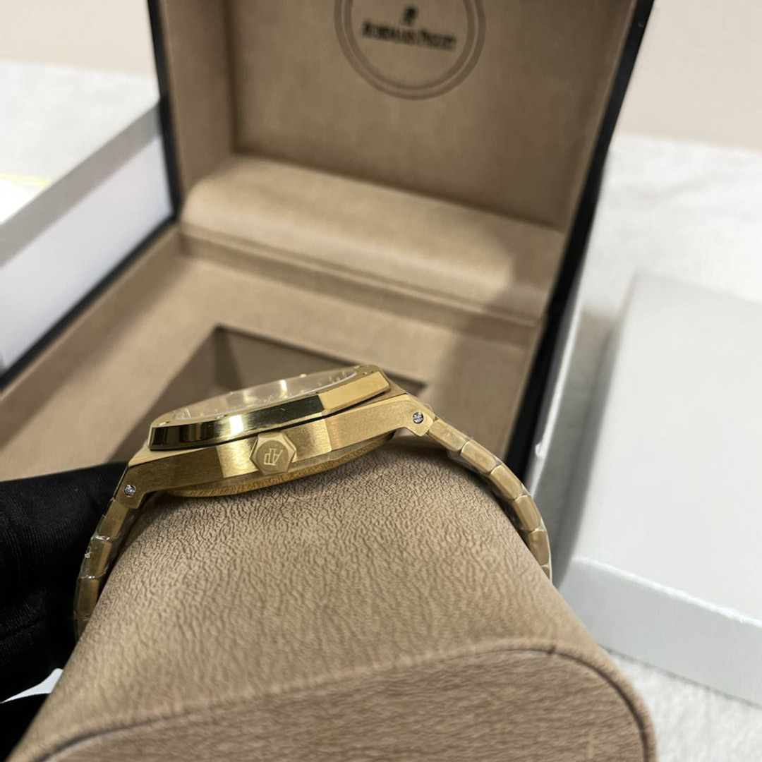 Audemars Piguet Men's Watch   41mm - DopestKickz