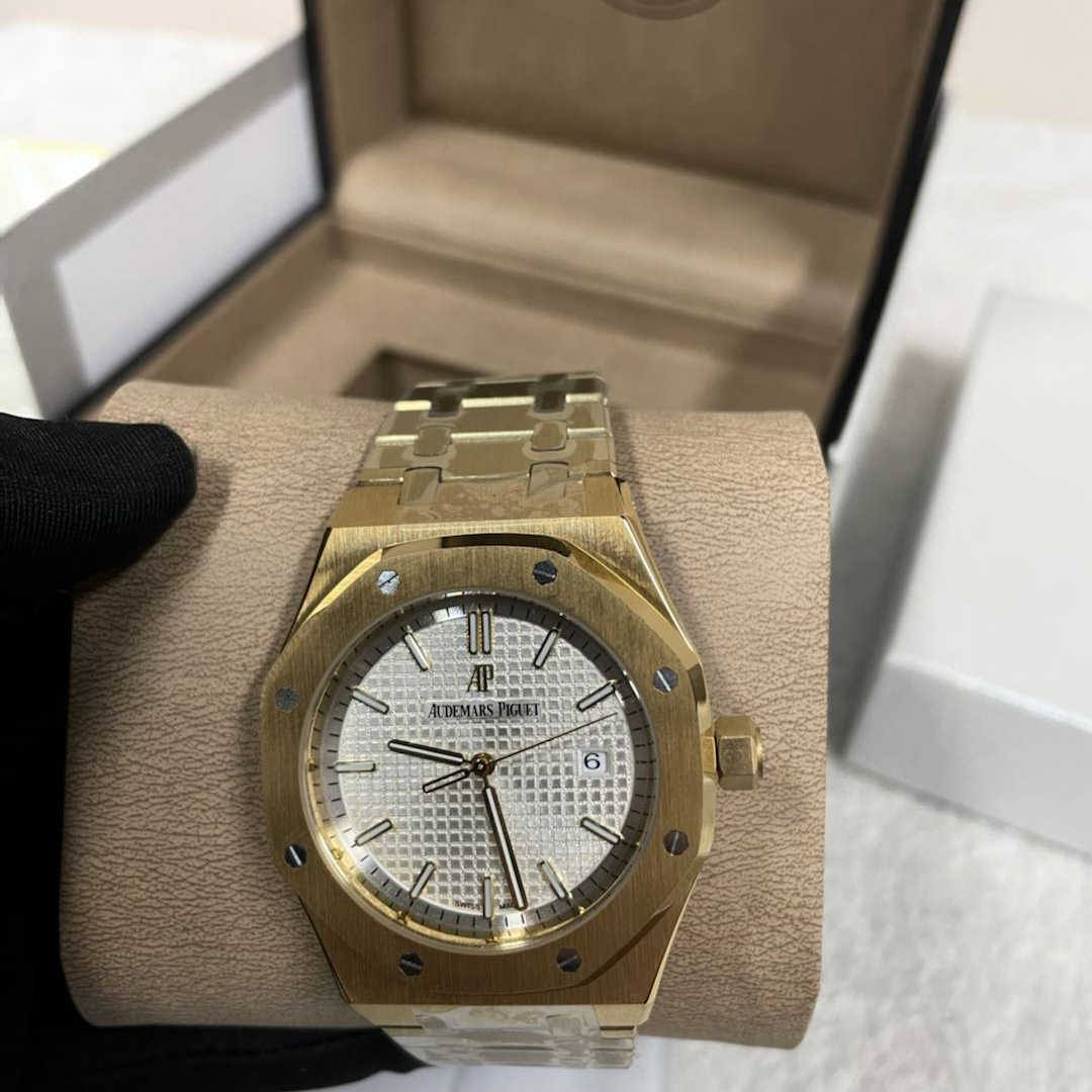 Audemars Piguet Men's Watch   41mm - DopestKickz