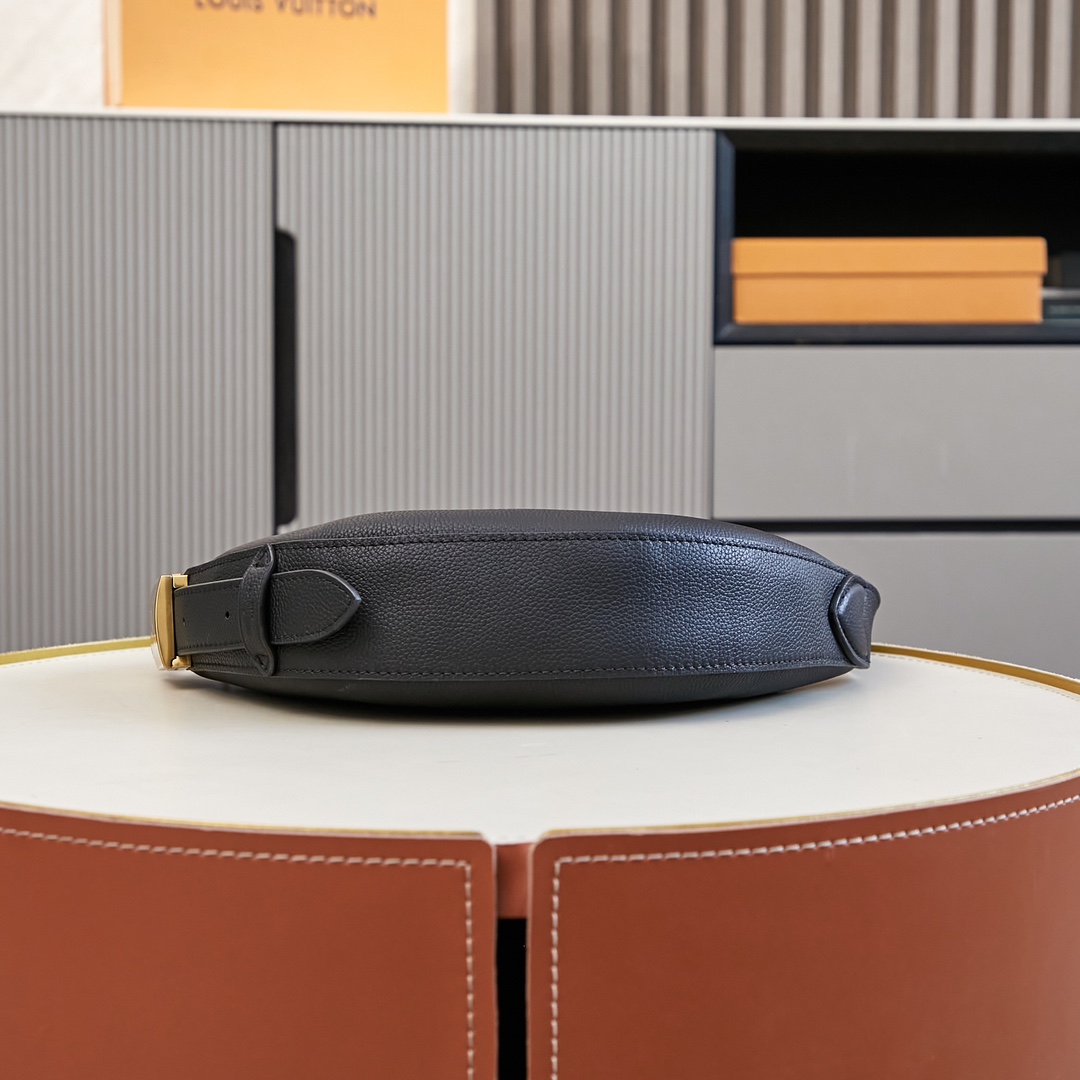 Louis Vuitton Low Key Bumbag   M11429 - DopestKickz