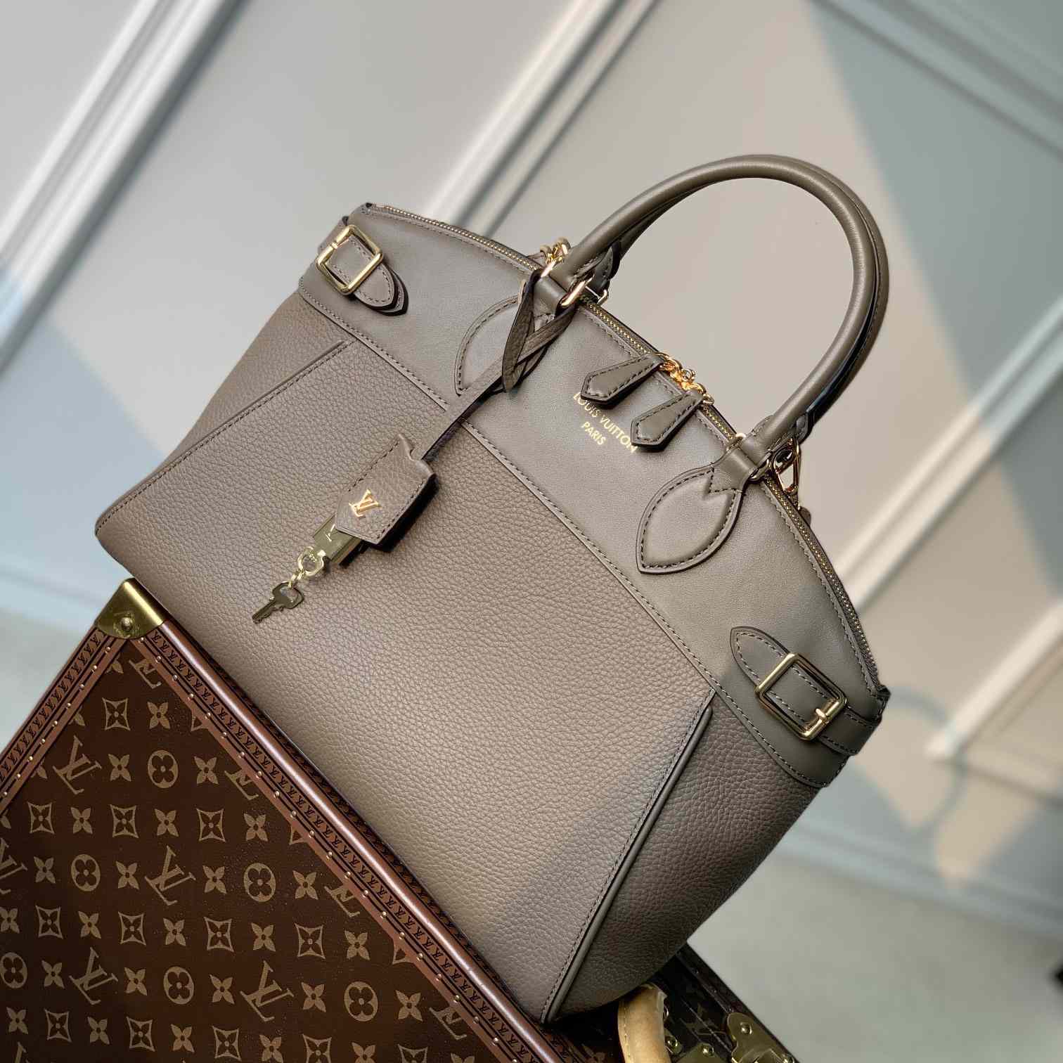 Louis Vuitton Vendôme MM  M22927 - DopestKickz