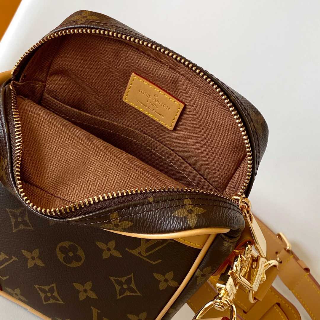 Louis Vuitton Danube   M14013 - DopestKickz