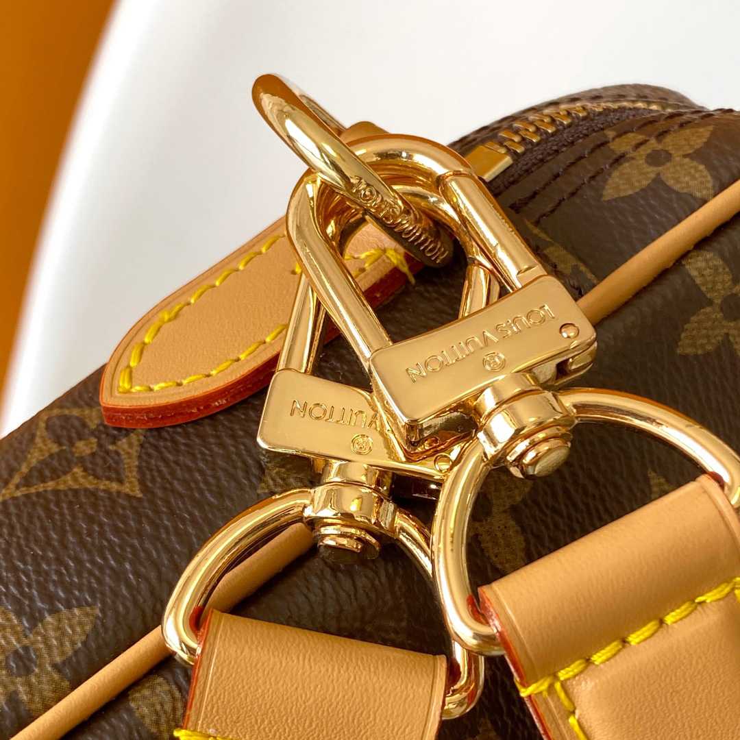 Louis Vuitton Danube   M14013 - DopestKickz