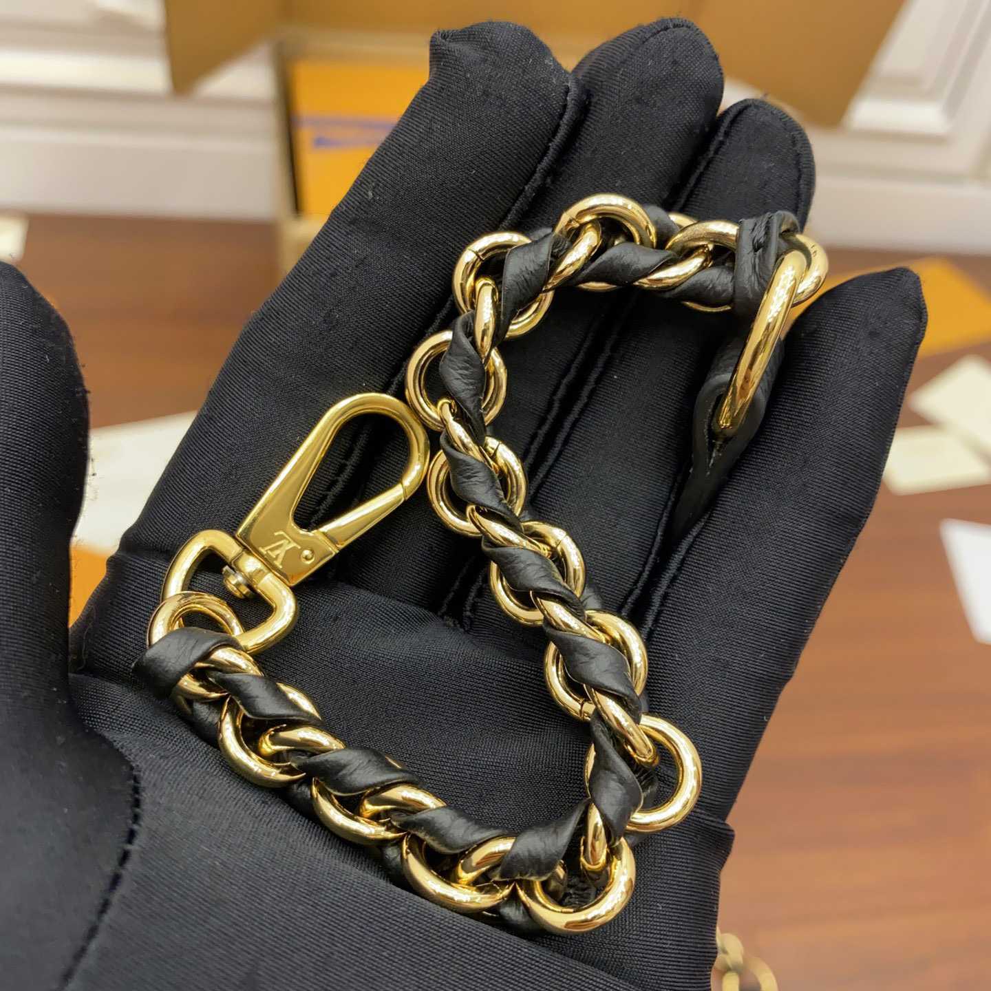 Louis Vuitton Vanity Pouch  M45780   (19x13x11CM) - DopestKickz