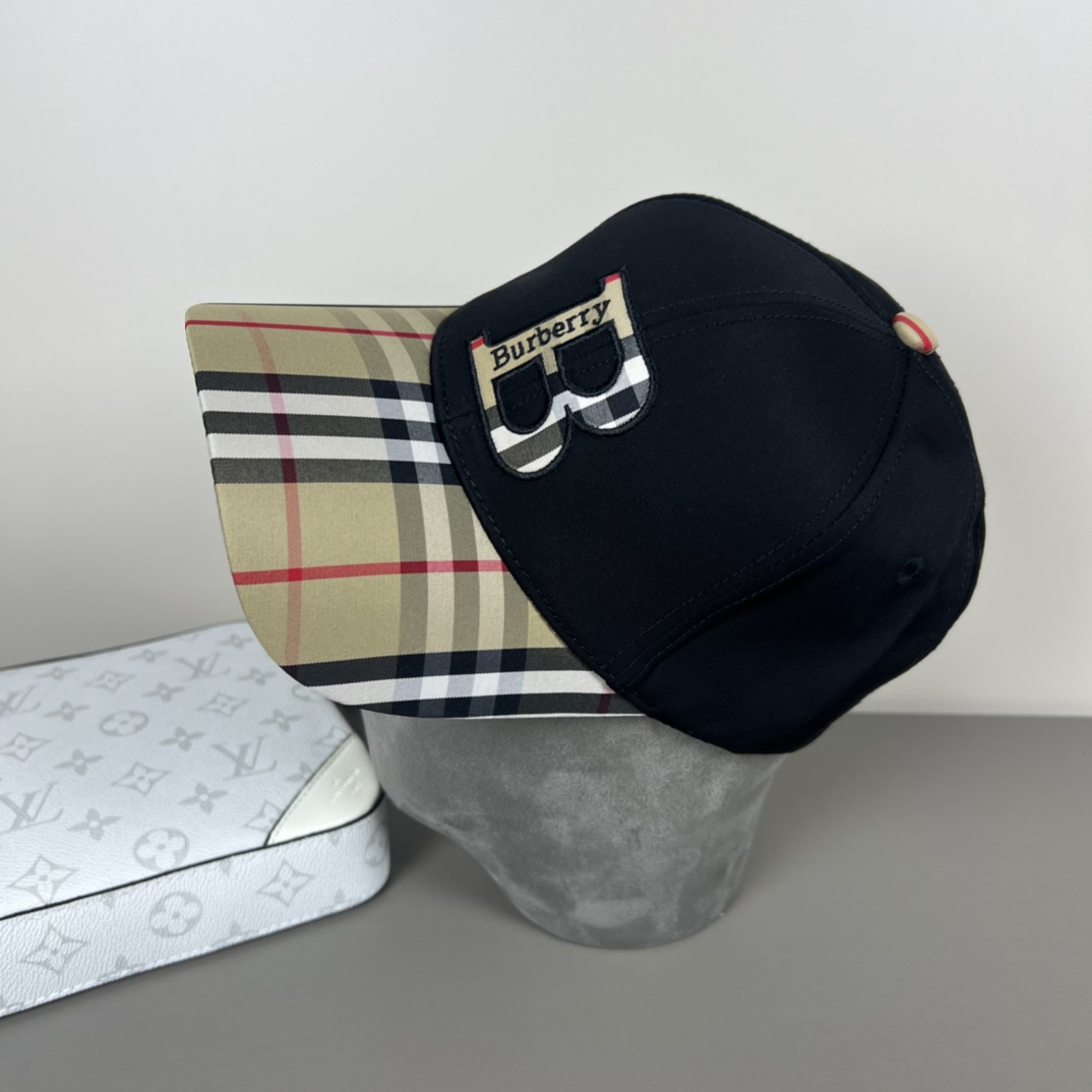 Burberry Baseball Cap - DopestKickz