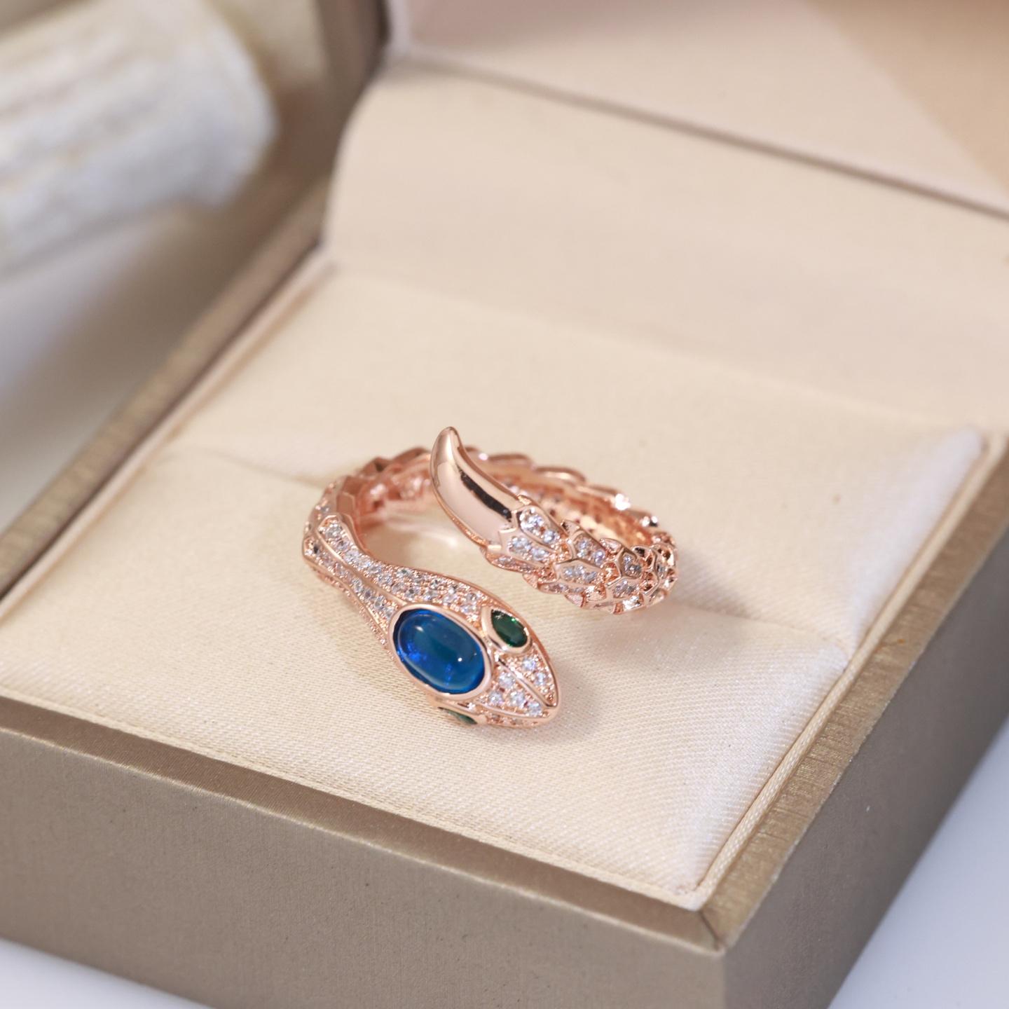 Bvlgari Ring - DopestKickz