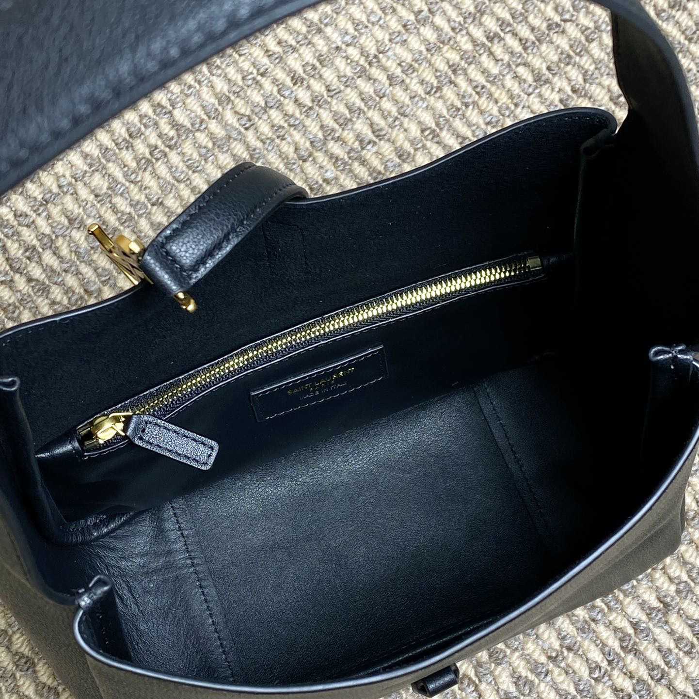 Saint Laurent LE 5 À 7 Supple Small In Grained Leather - DopestKickz