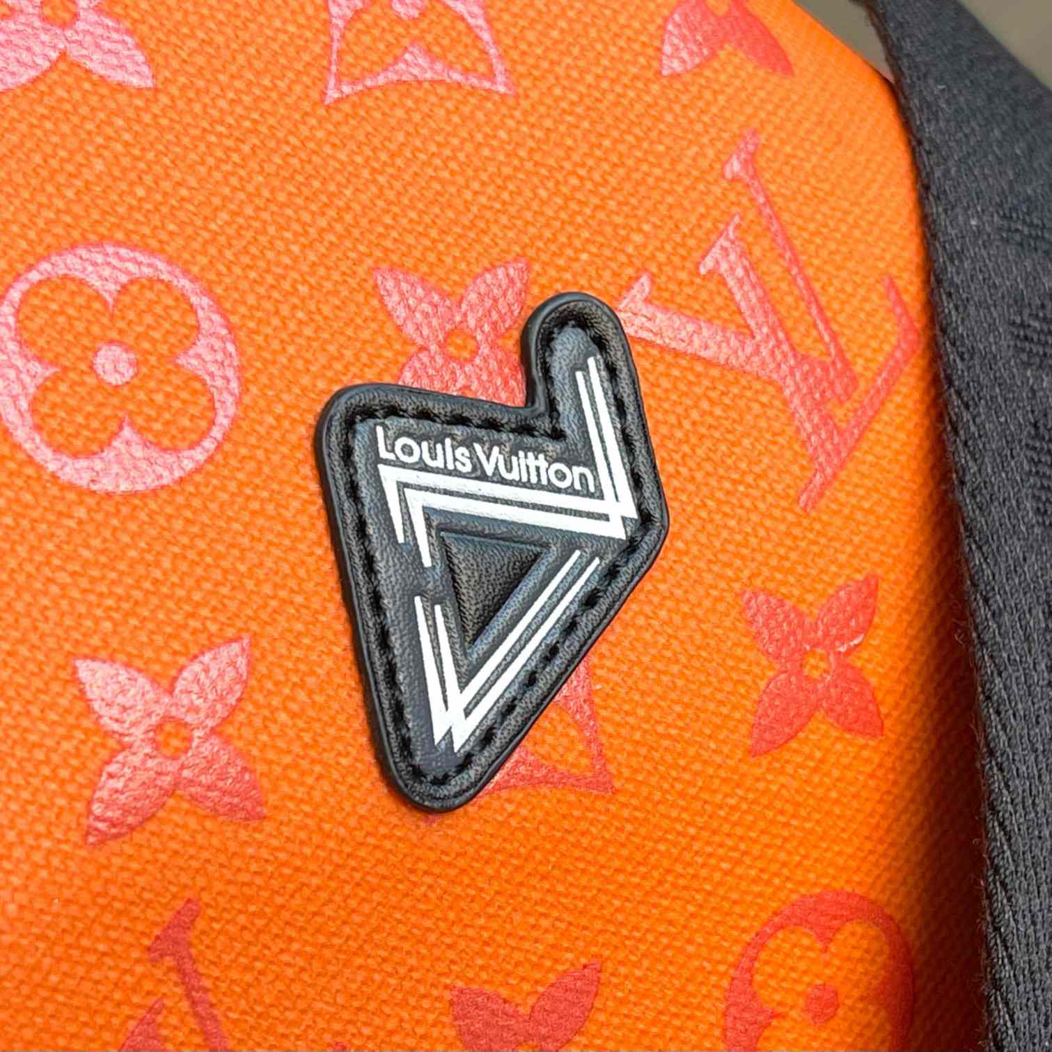 Louis Vuitton Keepall Sport  M12724 - DopestKickz