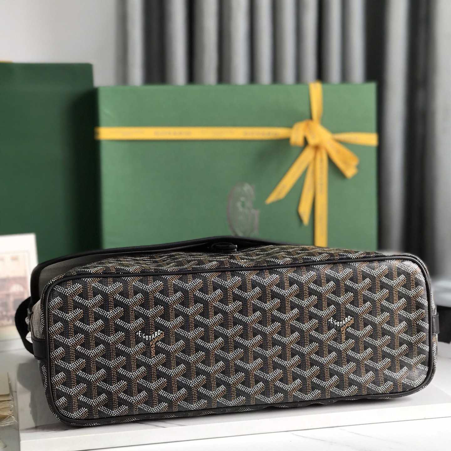 Goyard Capetien MM Messenger Bag   - DopestKickz