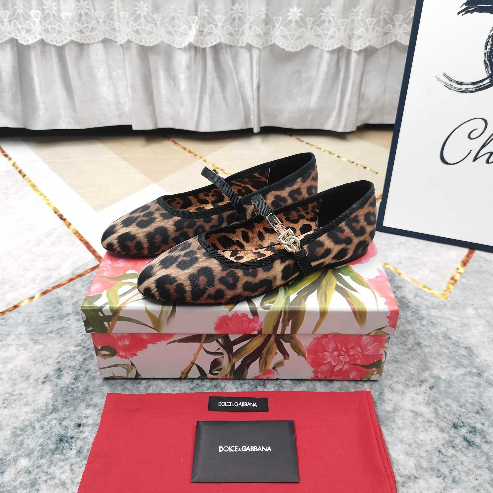 Dolce & Gabbana Printed Velvet Ballet Flats - DopestKickz