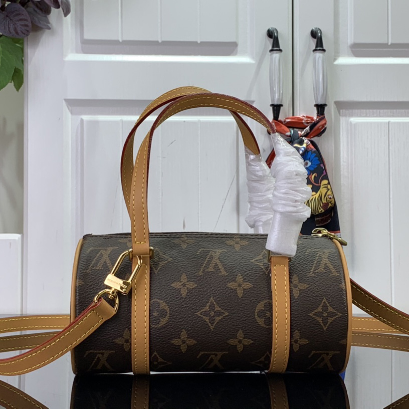 Louis Vuitton Vintage Leather Crossbody Bag   - DopestKickz