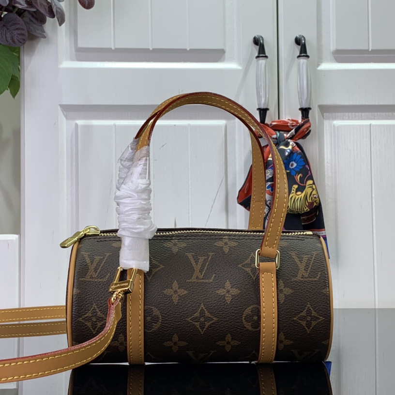 Louis Vuitton Vintage Leather Crossbody Bag   - DopestKickz