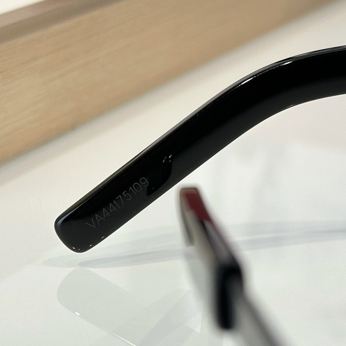 Valent Garavani V-Romask Sunglasses - DopestKickz