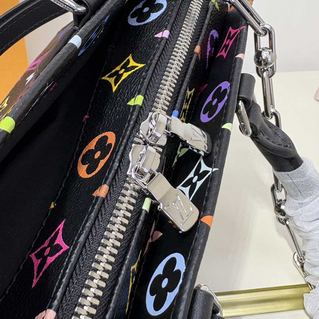 Louis Vuitton LV x TM OnTheGo East West Chain   M13260 - DopestKickz