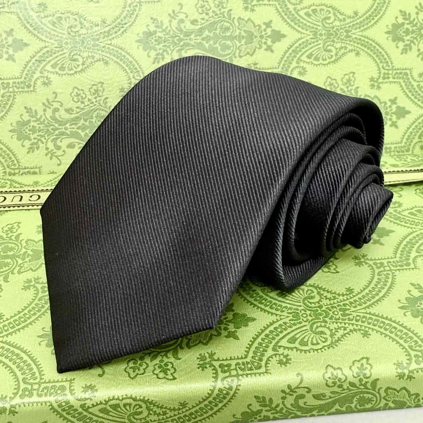 Gucci Silk Jacquard Tie - DopestKickz