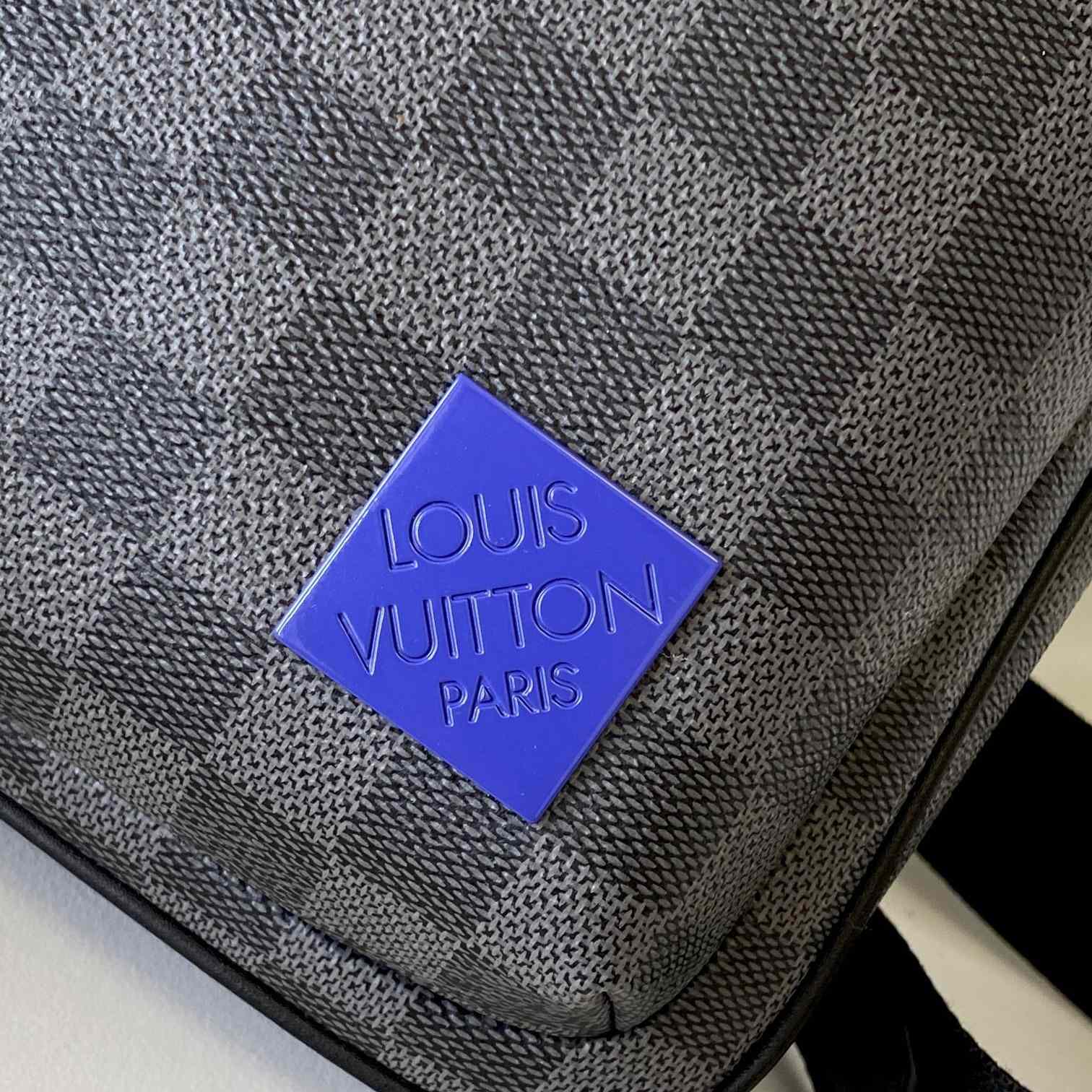 Louis Vuitton Avenue Slingbag    N00086 - DopestKickz
