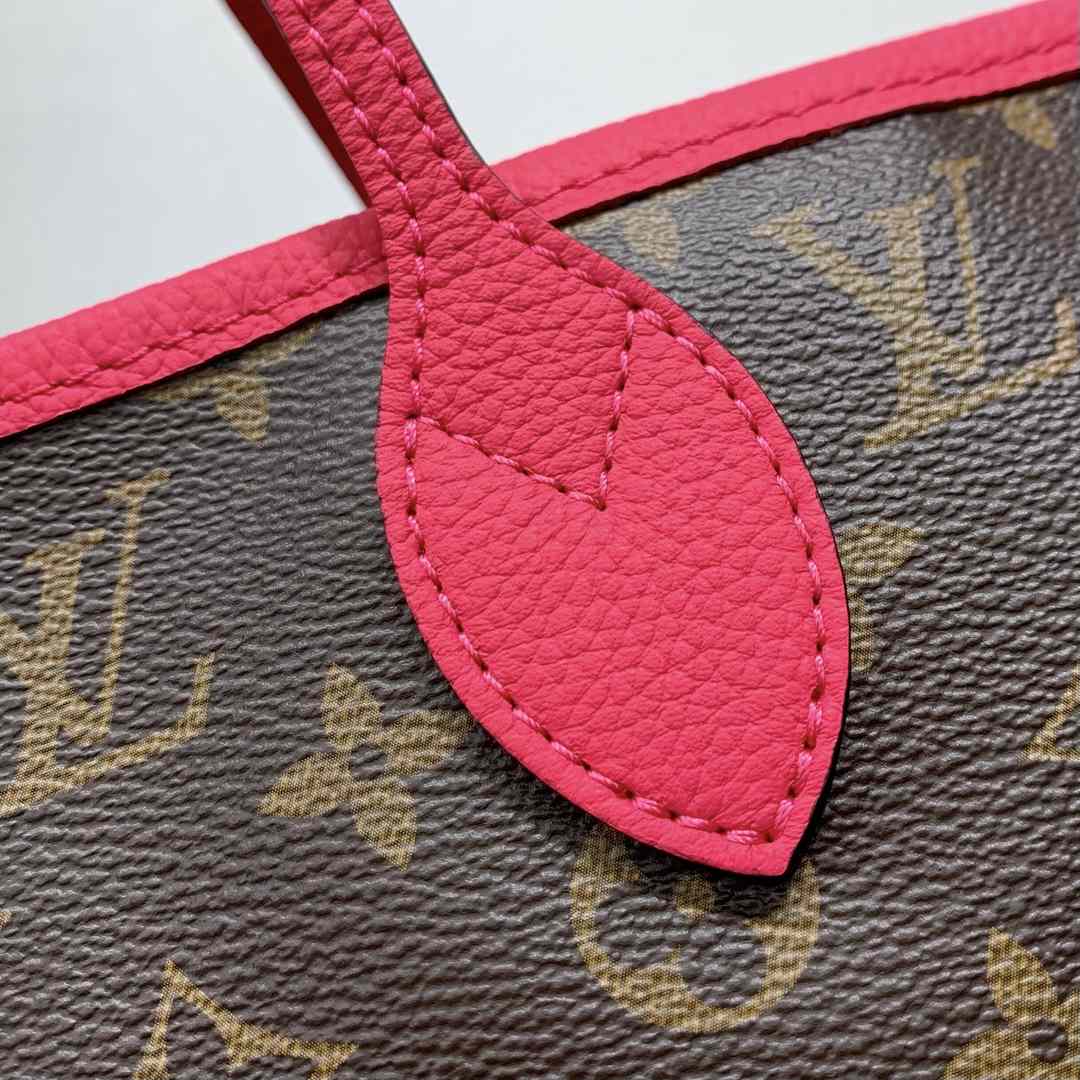Louis Vuitton Neverfull Bandoulière Inside Out MM   M12707 - DopestKickz