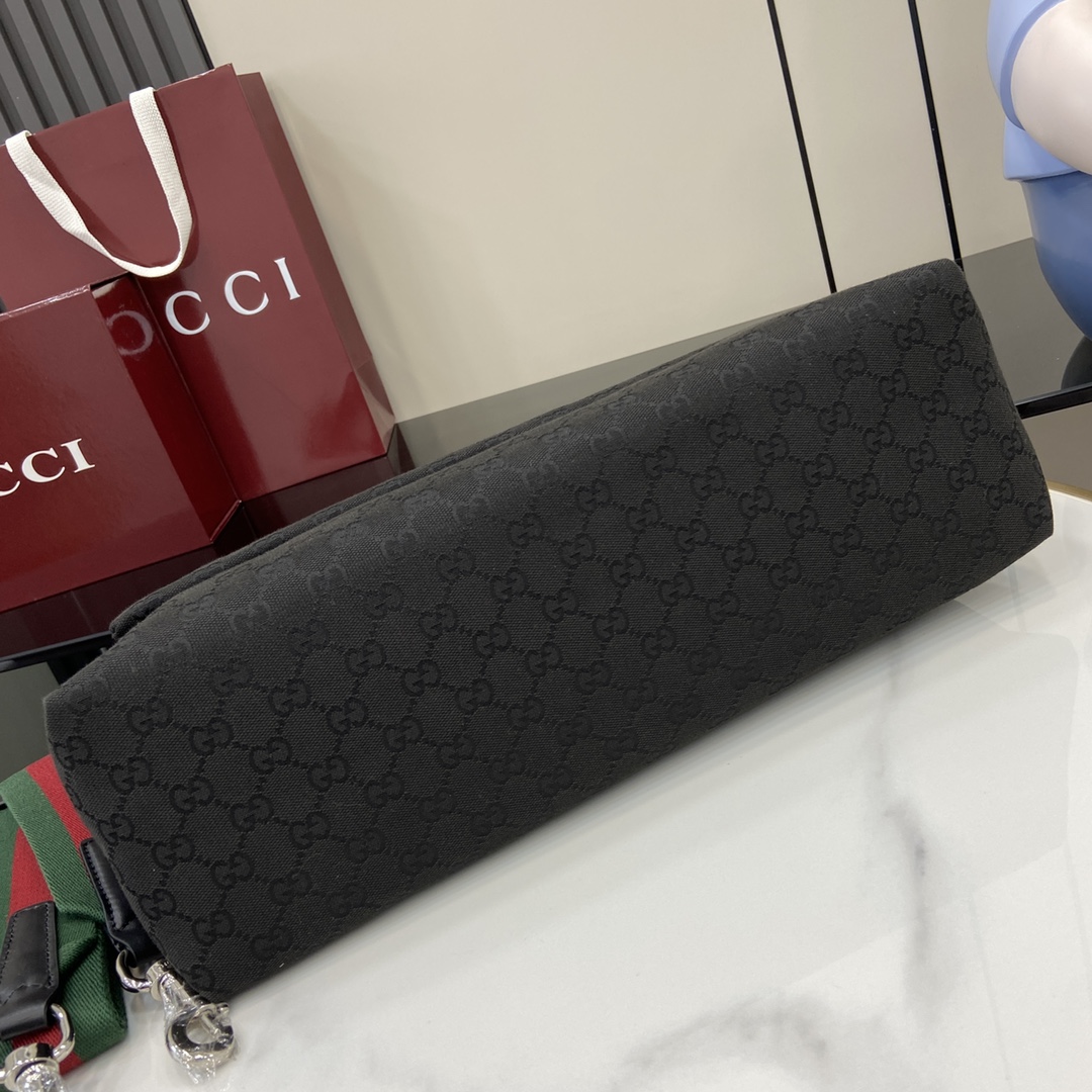 Gucci Medium GG Crossbody Bag With Web - DopestKickz