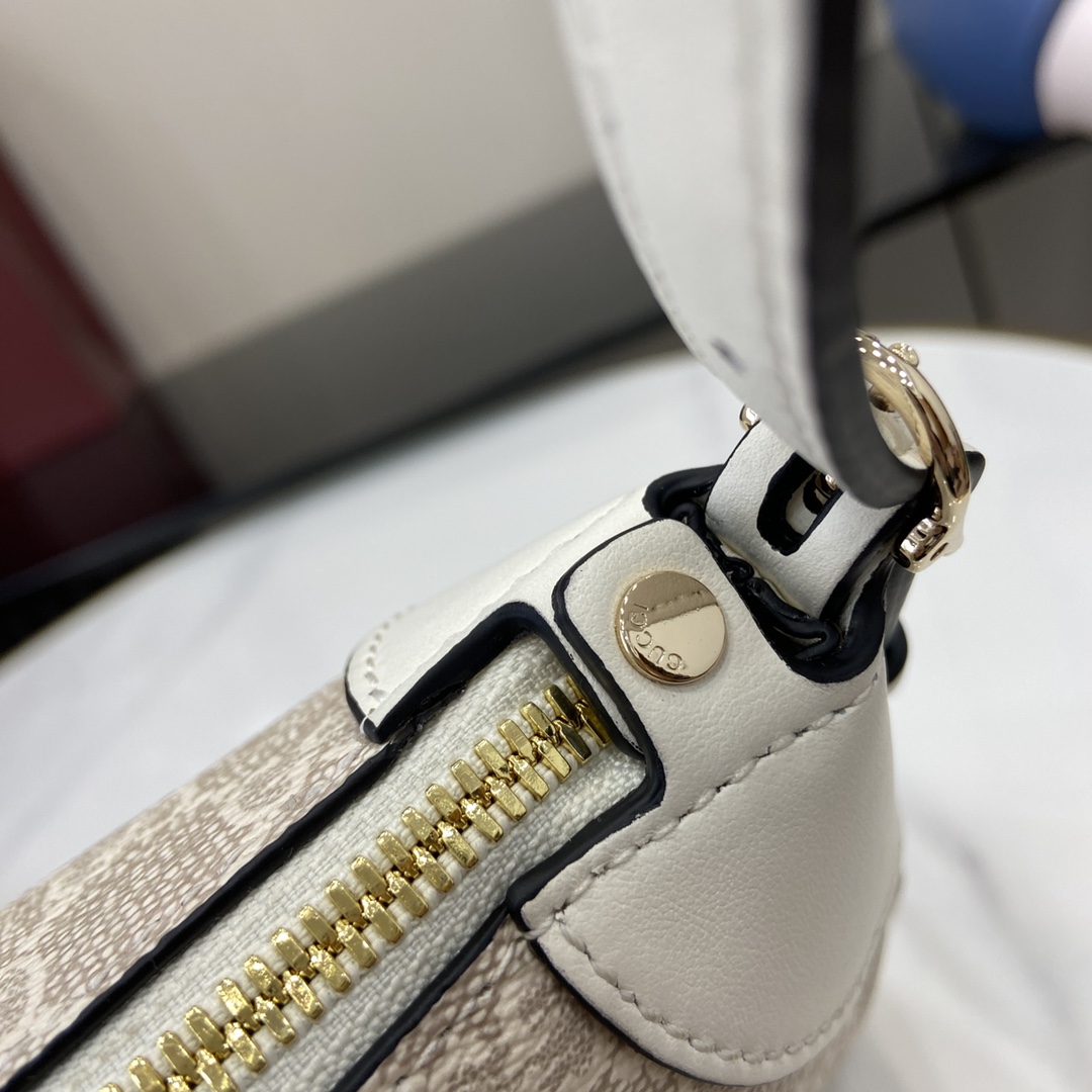 Gucci GG Emblem Medium Shoulder Bag - DopestKickz