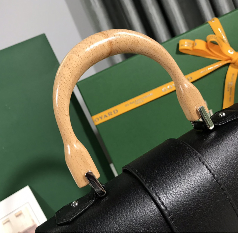 Goyard Saïgon Souple Mini Bag - DopestKickz