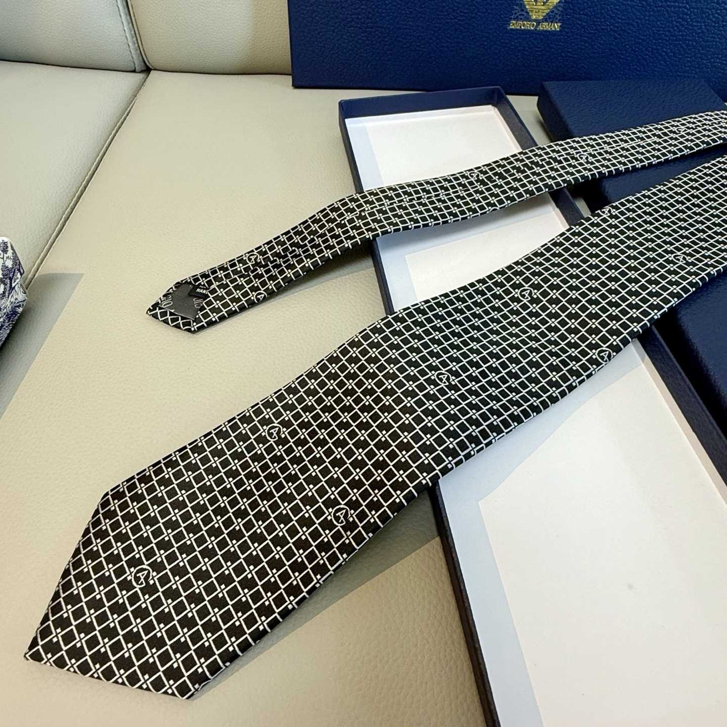 Hermes Maillons Vagues Tie - DopestKickz