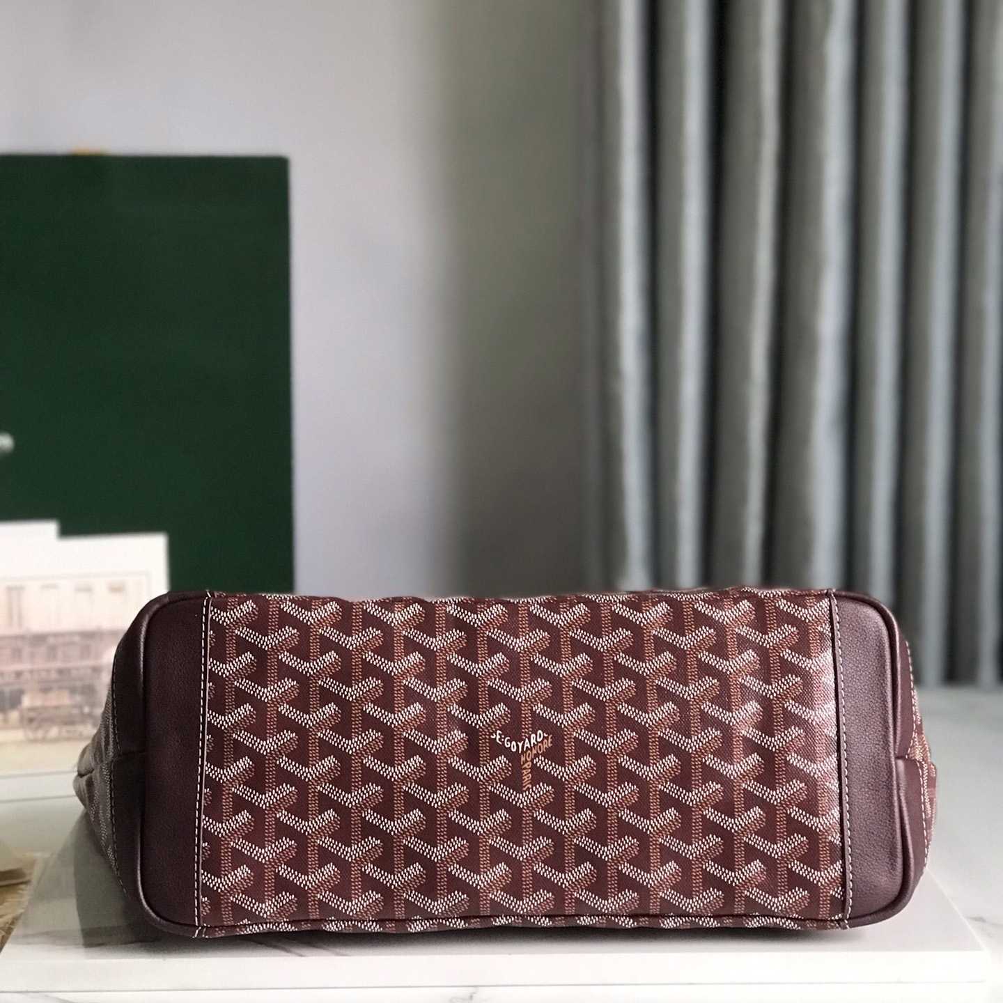 Goyard Saint Louis PM Bag - DopestKickz