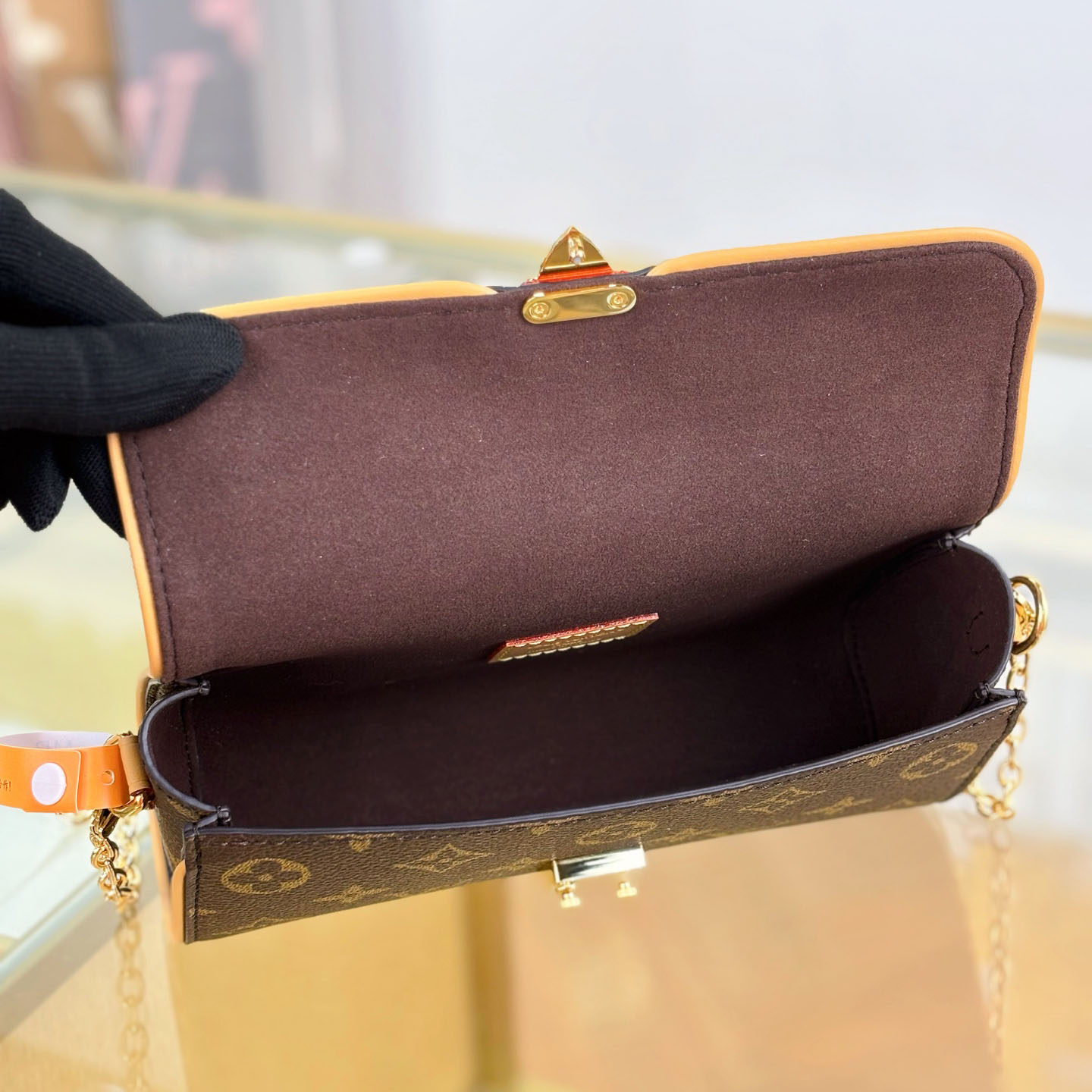  Louis Vuitton Pochette Camille   M13566 - DopestKickz