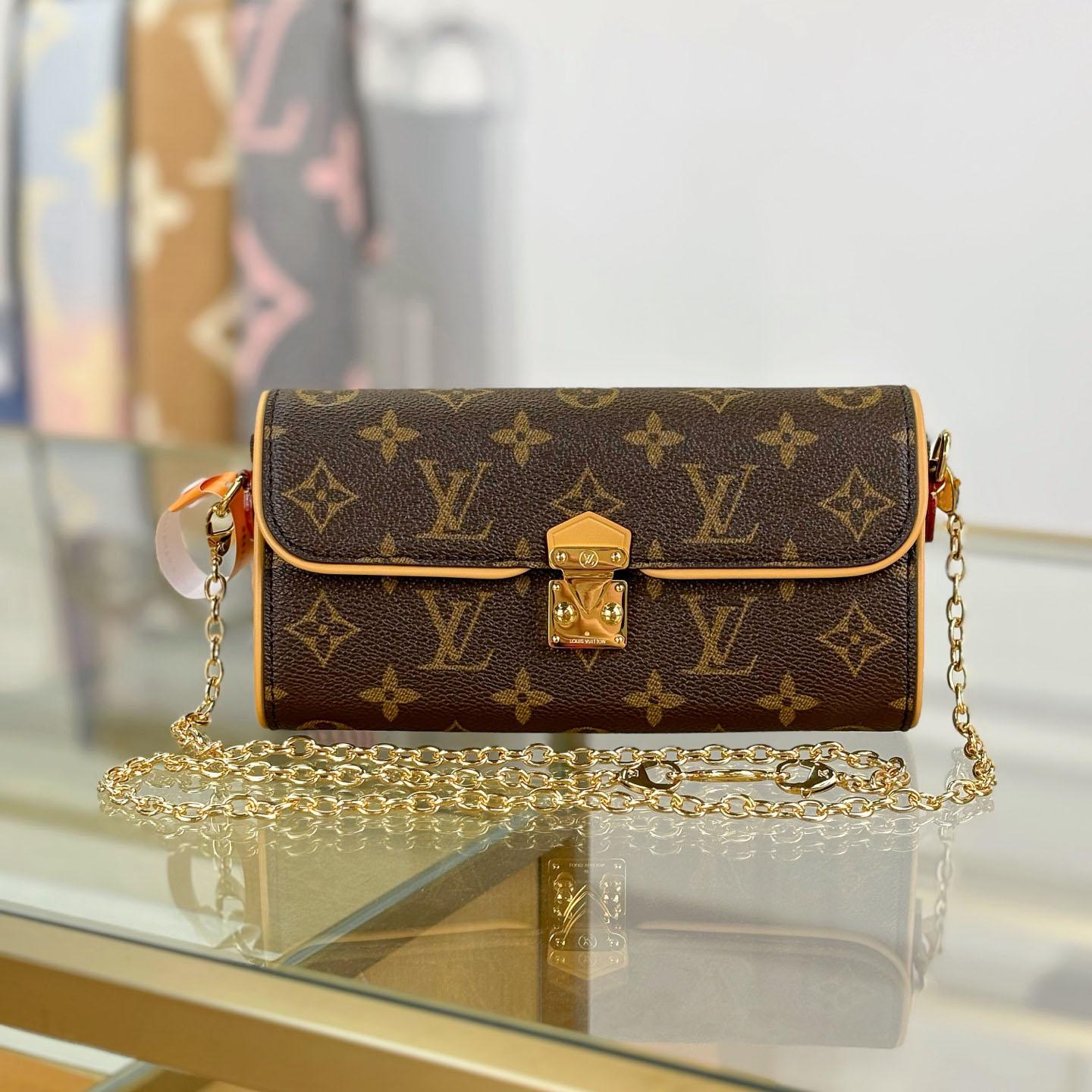  Louis Vuitton Pochette Camille   M13566 - DopestKickz