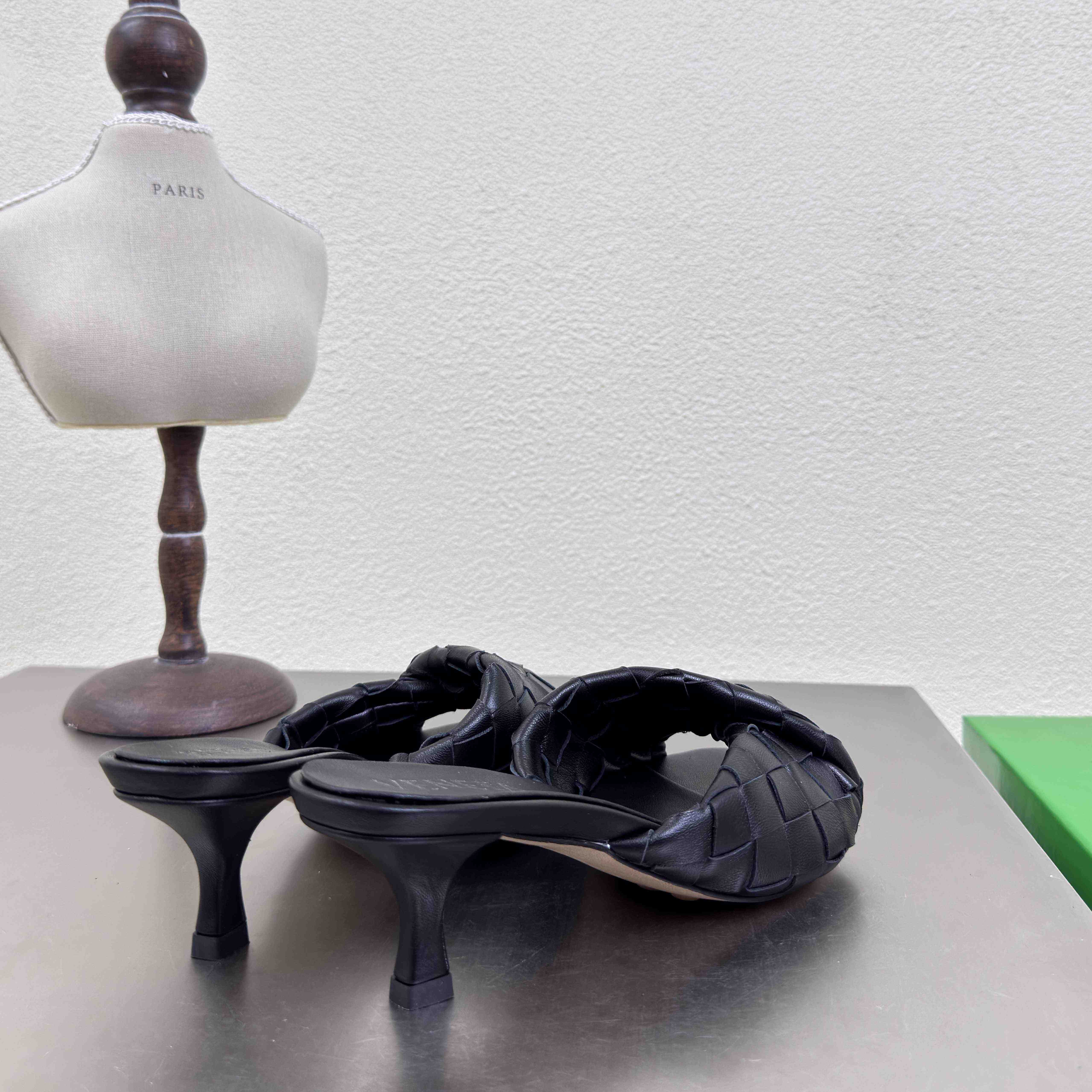 Bottega Veneta Blink Mule - DopestKickz