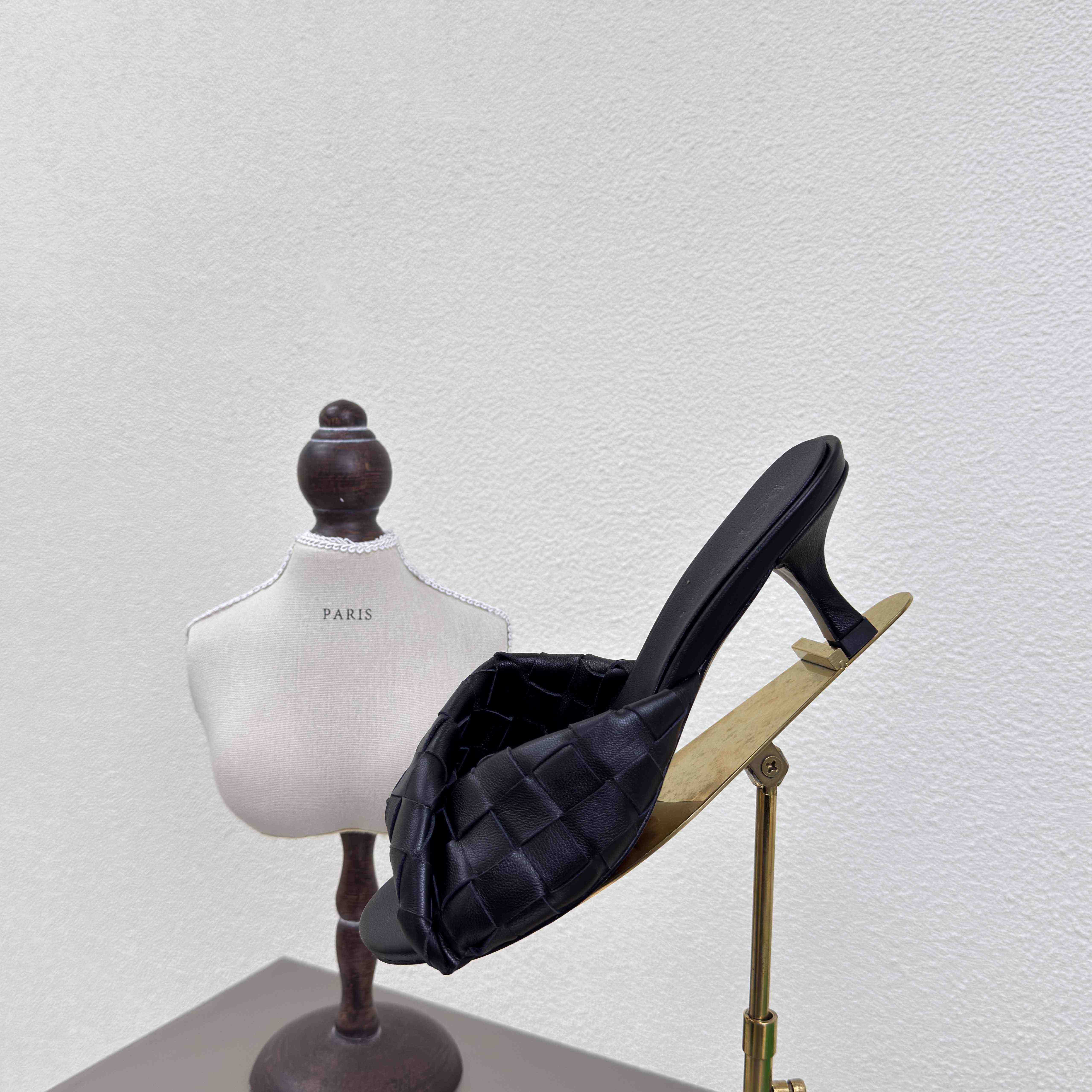 Bottega Veneta Blink Mule - DopestKickz