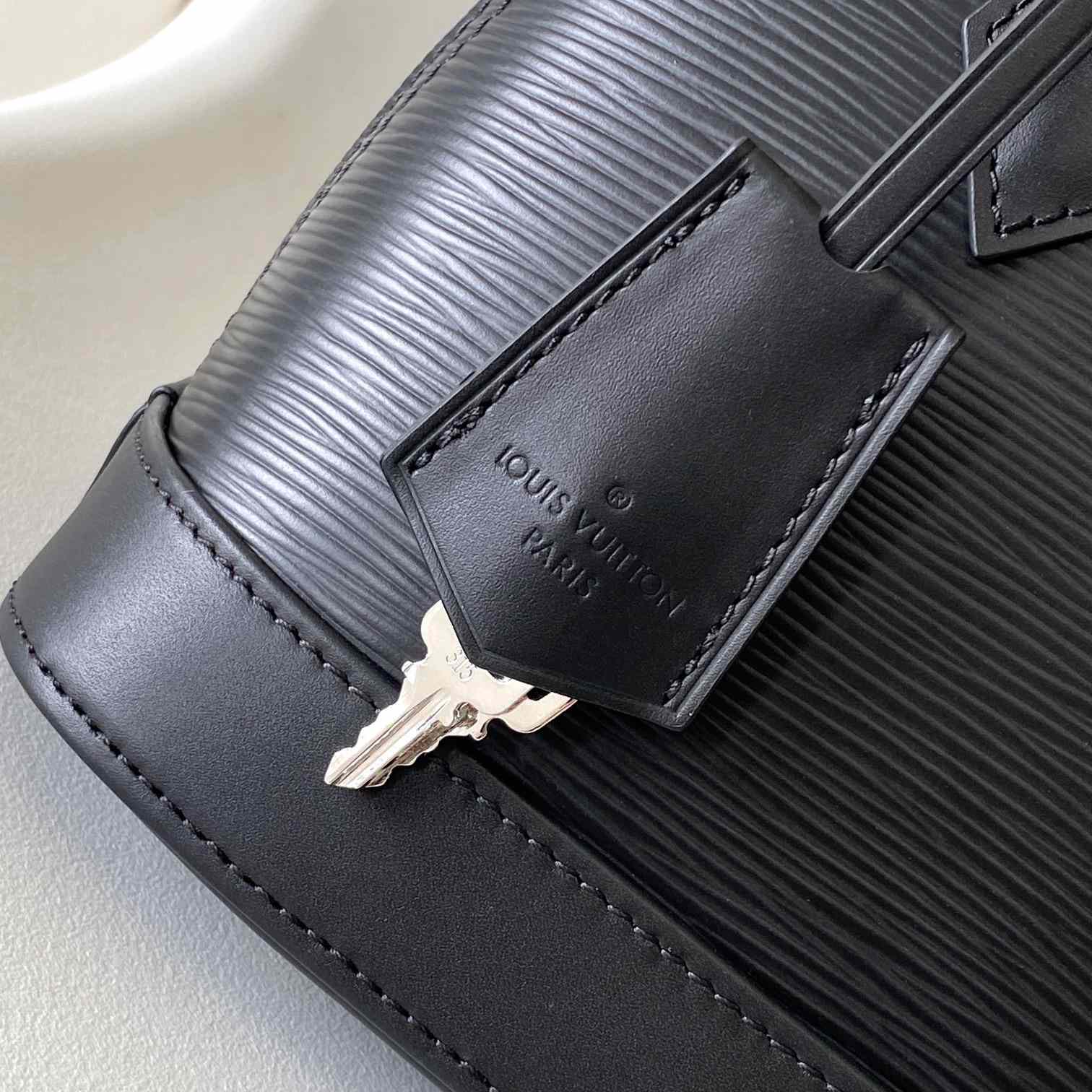 Louis Vuitton Alma BB   M59217 - DopestKickz