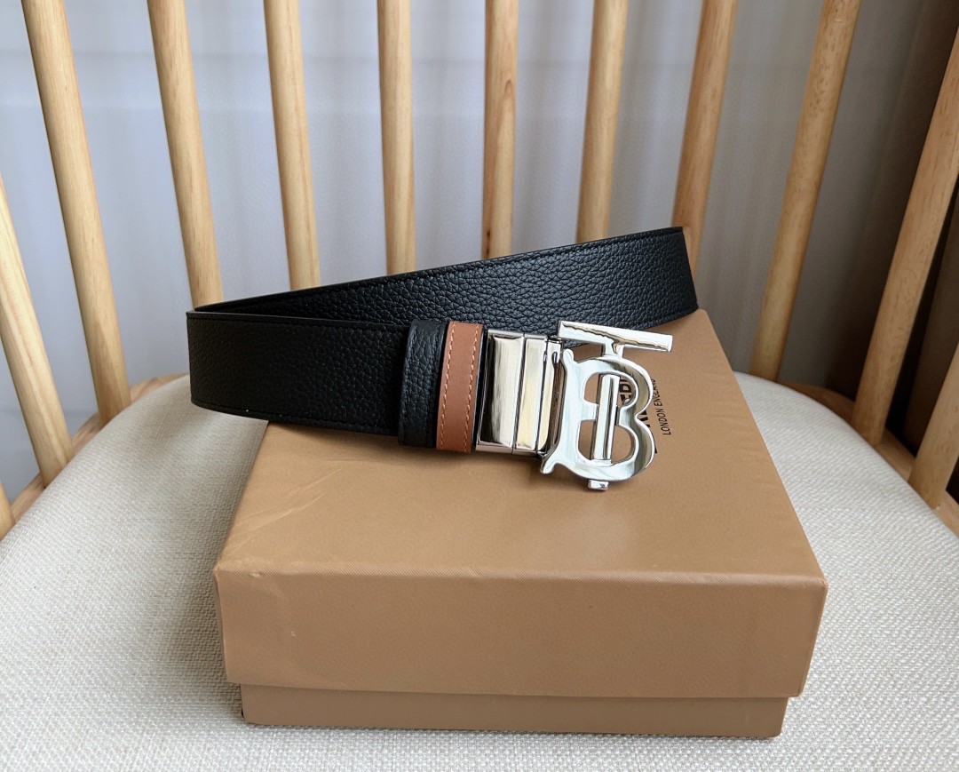 Burberry Men's Leather Reversible TB Belt - DopestKickz