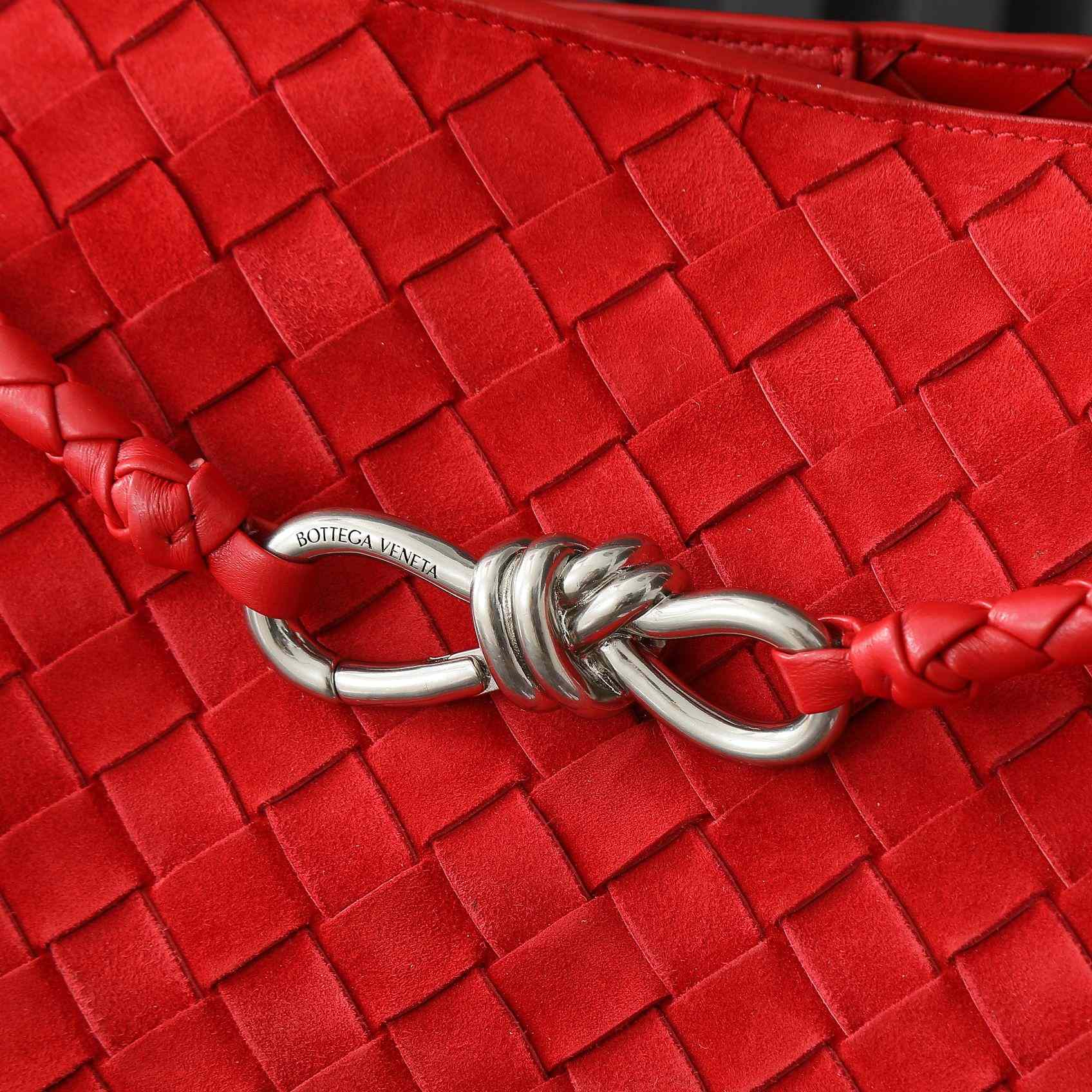 Bottega Veneta Large Andiamo Intrecciato Suede Tote    - DopestKickz