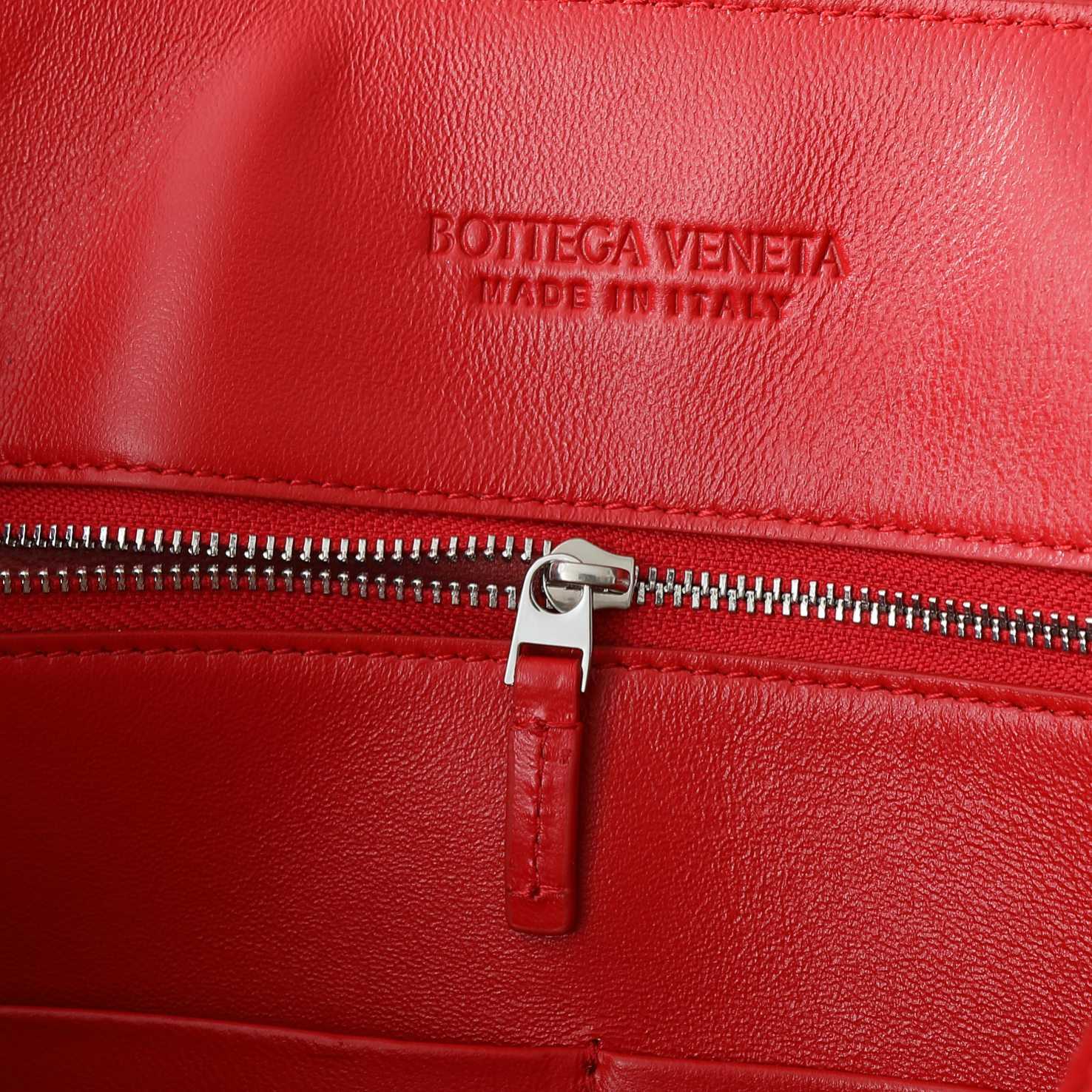 Bottega Veneta Large Andiamo Intrecciato Suede Tote    - DopestKickz