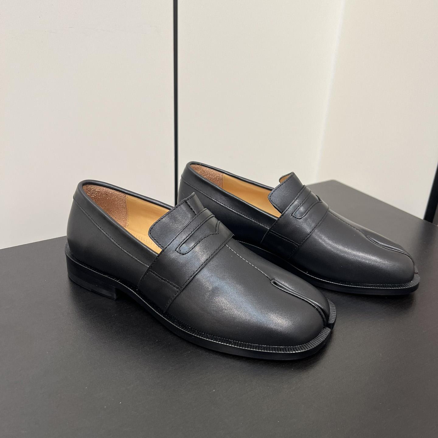 Maison Margiela Tabi Leather Loafers - DopestKickz