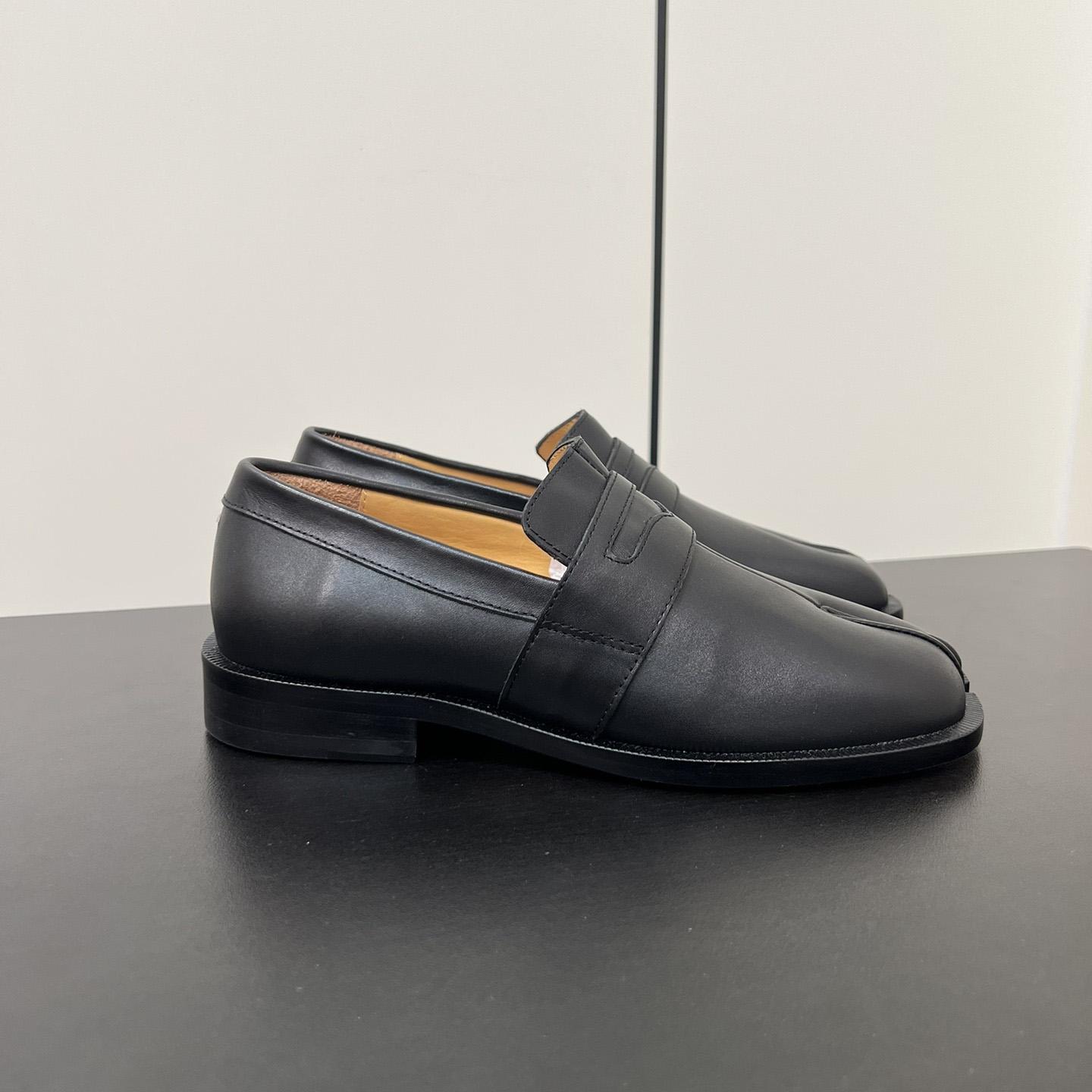 Maison Margiela Tabi Leather Loafers - DopestKickz