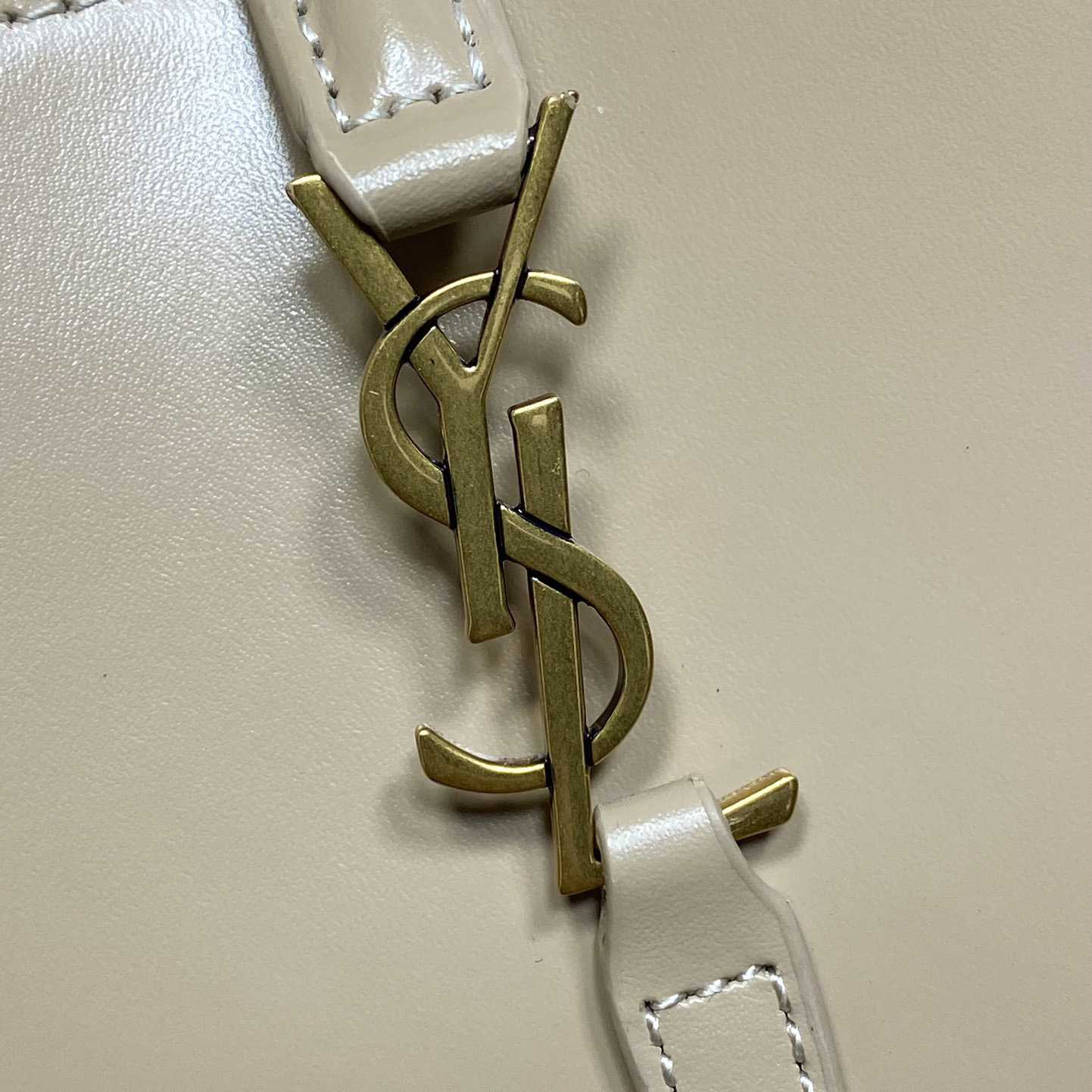 Saint Laurent Le 37 Mini In Shiny Leather - DopestKickz