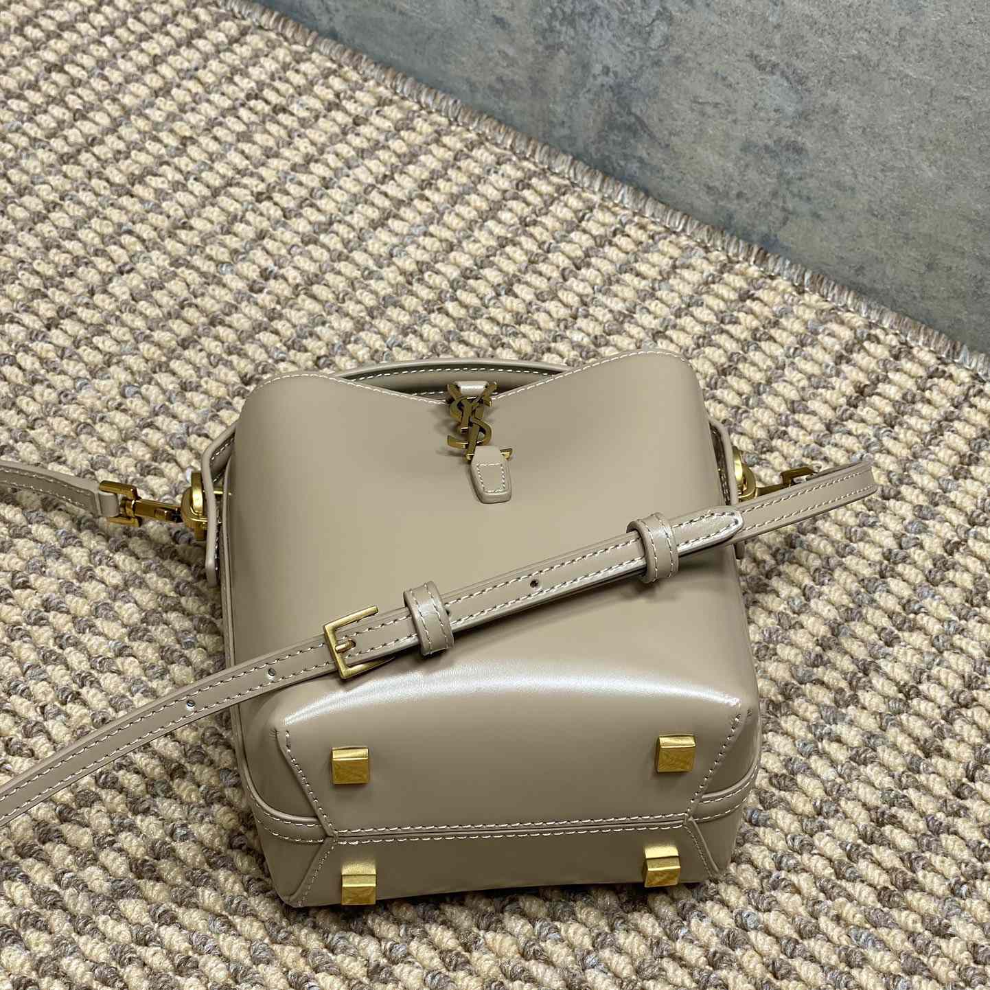 Saint Laurent Le 37 Mini In Shiny Leather - DopestKickz