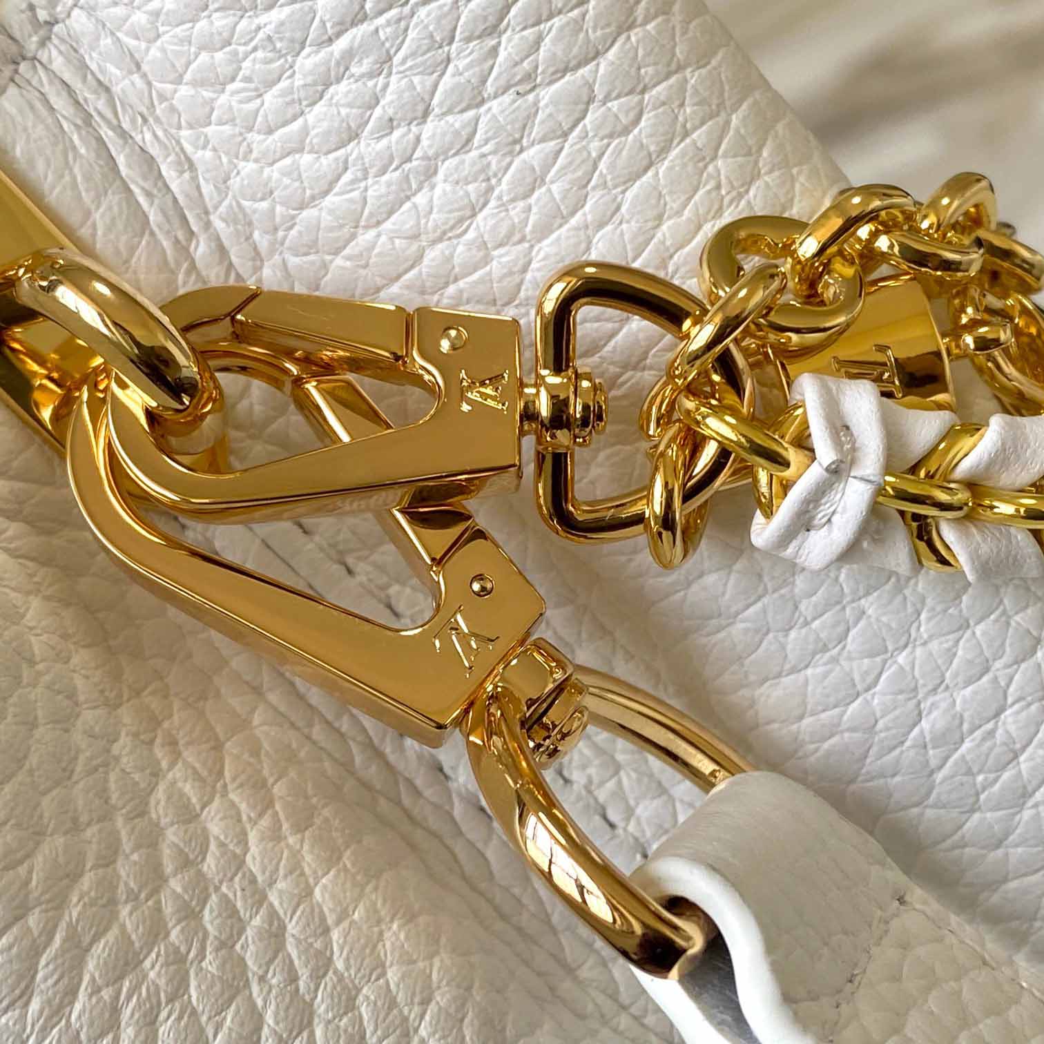 Louis Vuitton Capucines BB   M12279 - DopestKickz